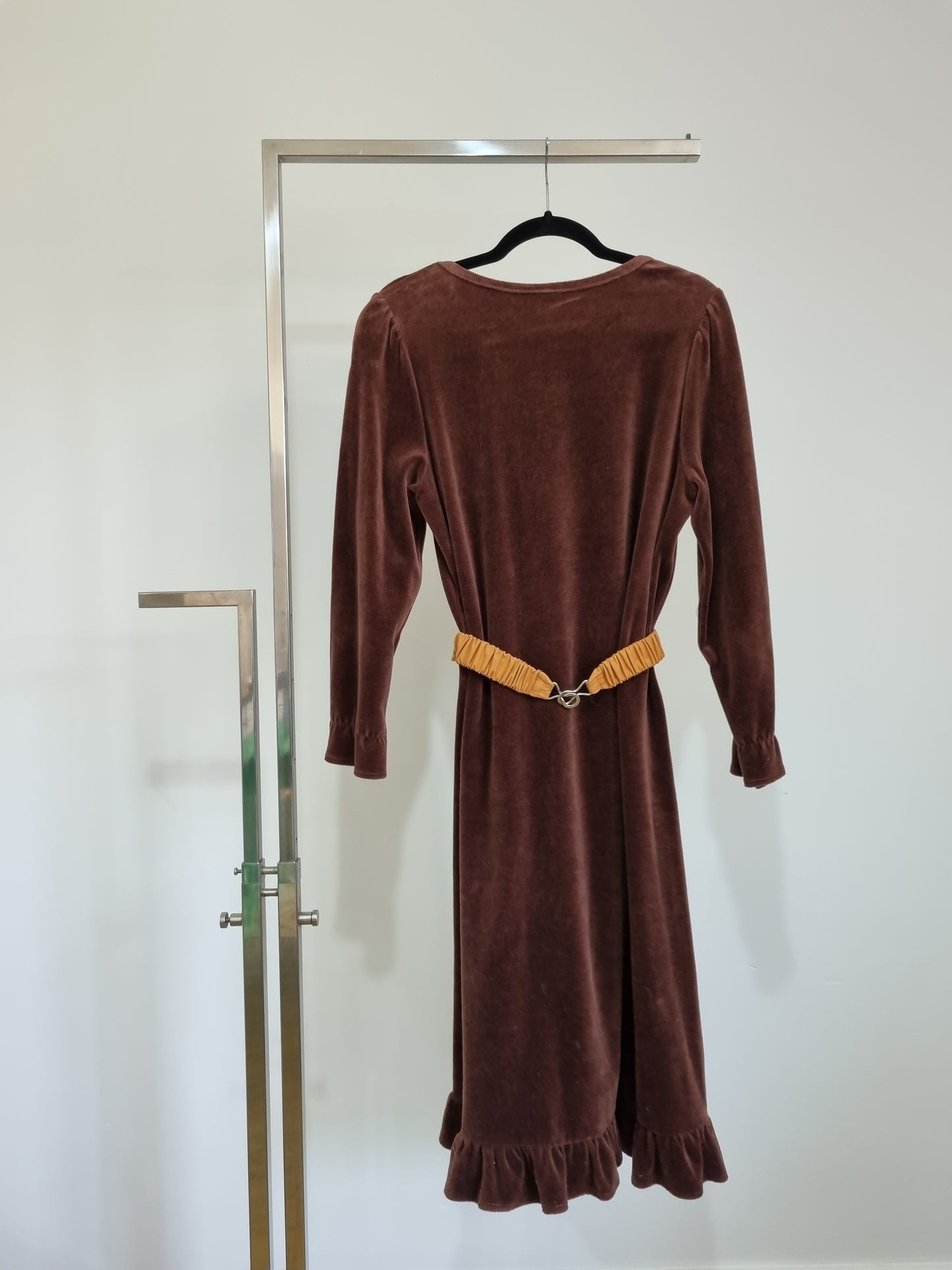 Cygnet Vintage Brown Round Neck Ruffle Velvet Midsize Dress UK 14 - Vintage Appreciation Society