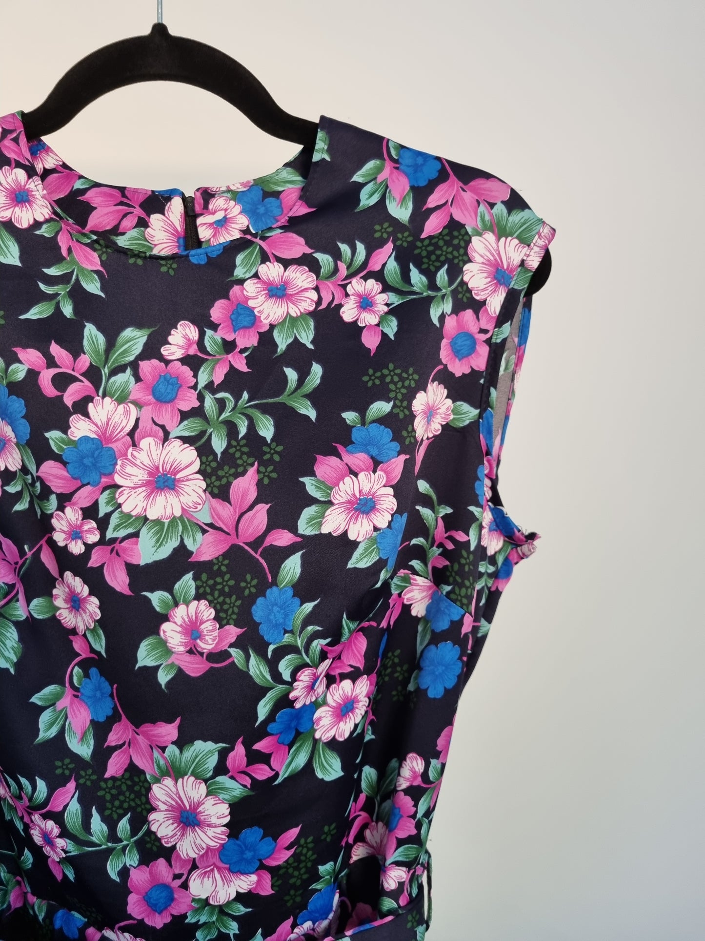 C and A Sleeveless Black Garden Party Floral Pleated Vintage Dress UK 14 - Vintage Appreciation Society