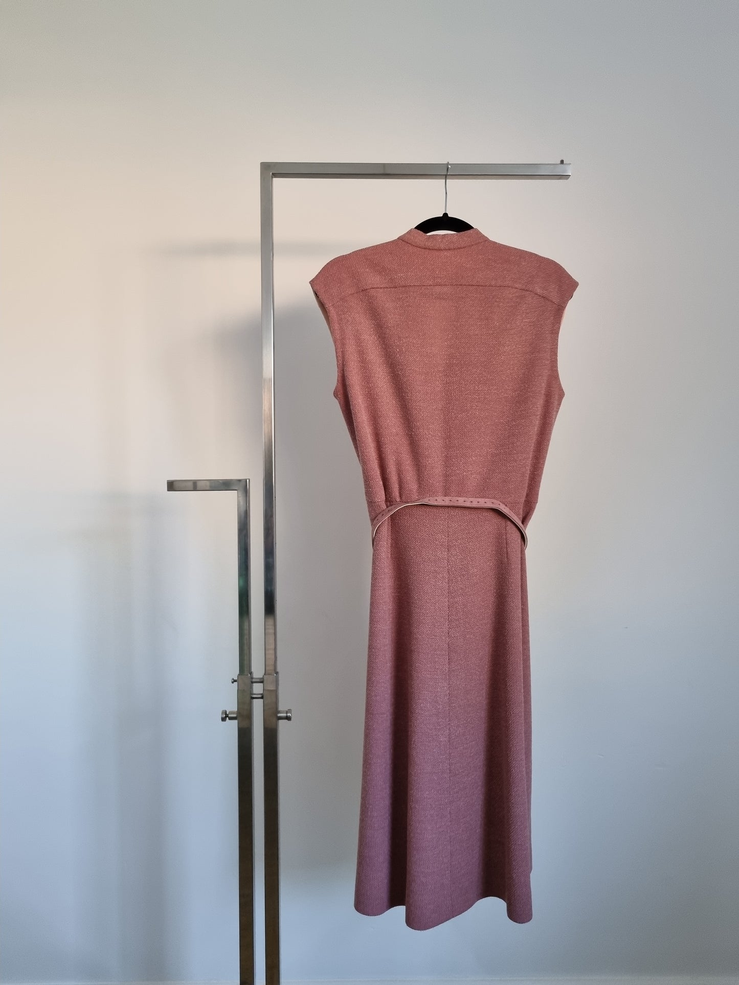 Vintage Dusty Pink V Neckline Smart Textured Dress with Original Belt UK16 - Vintage Appreciation Society