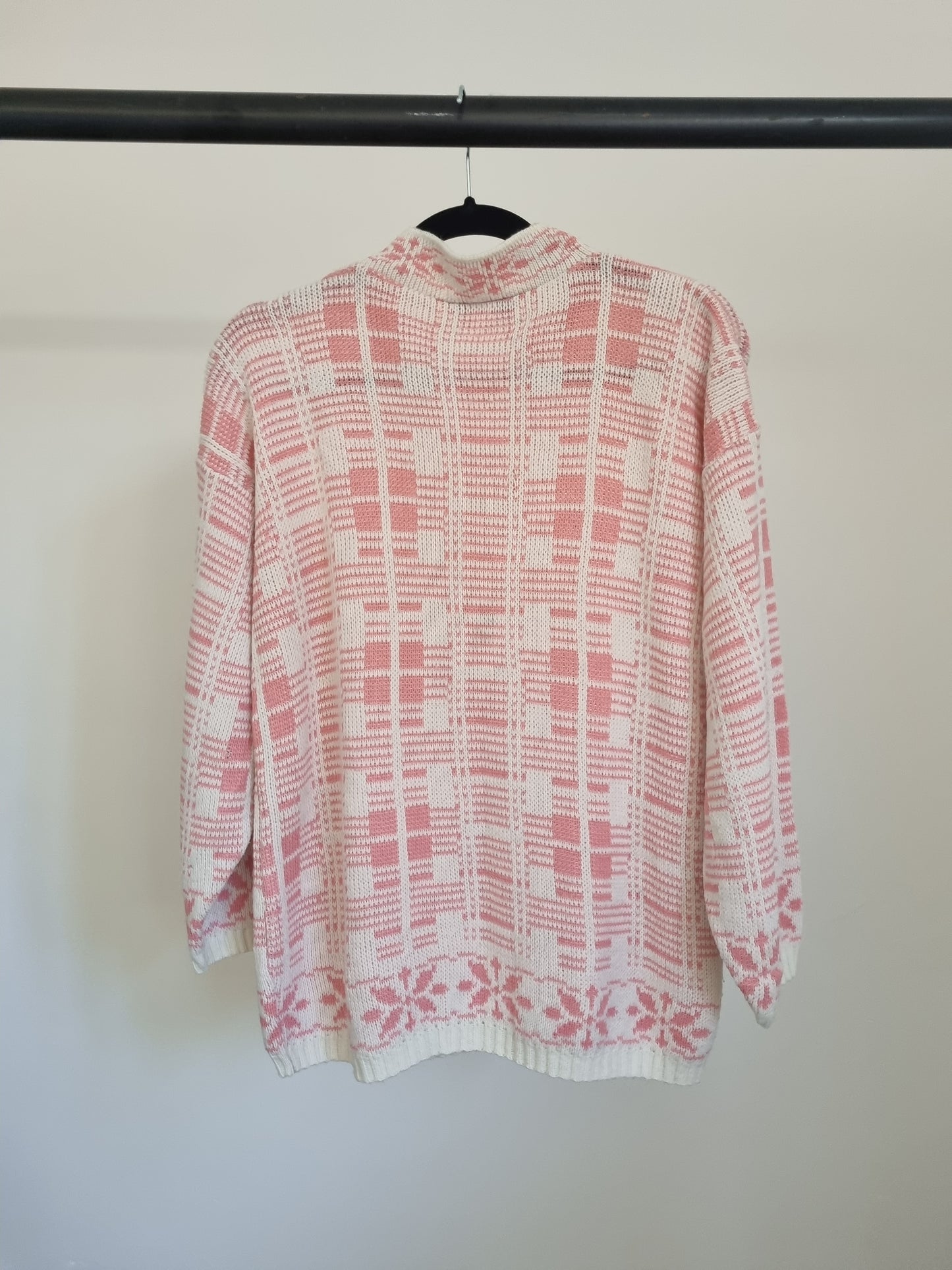 Private Eyes USA Vintage Jumper UK 16 Pink and White Geometric - Vintage Appreciation Society
