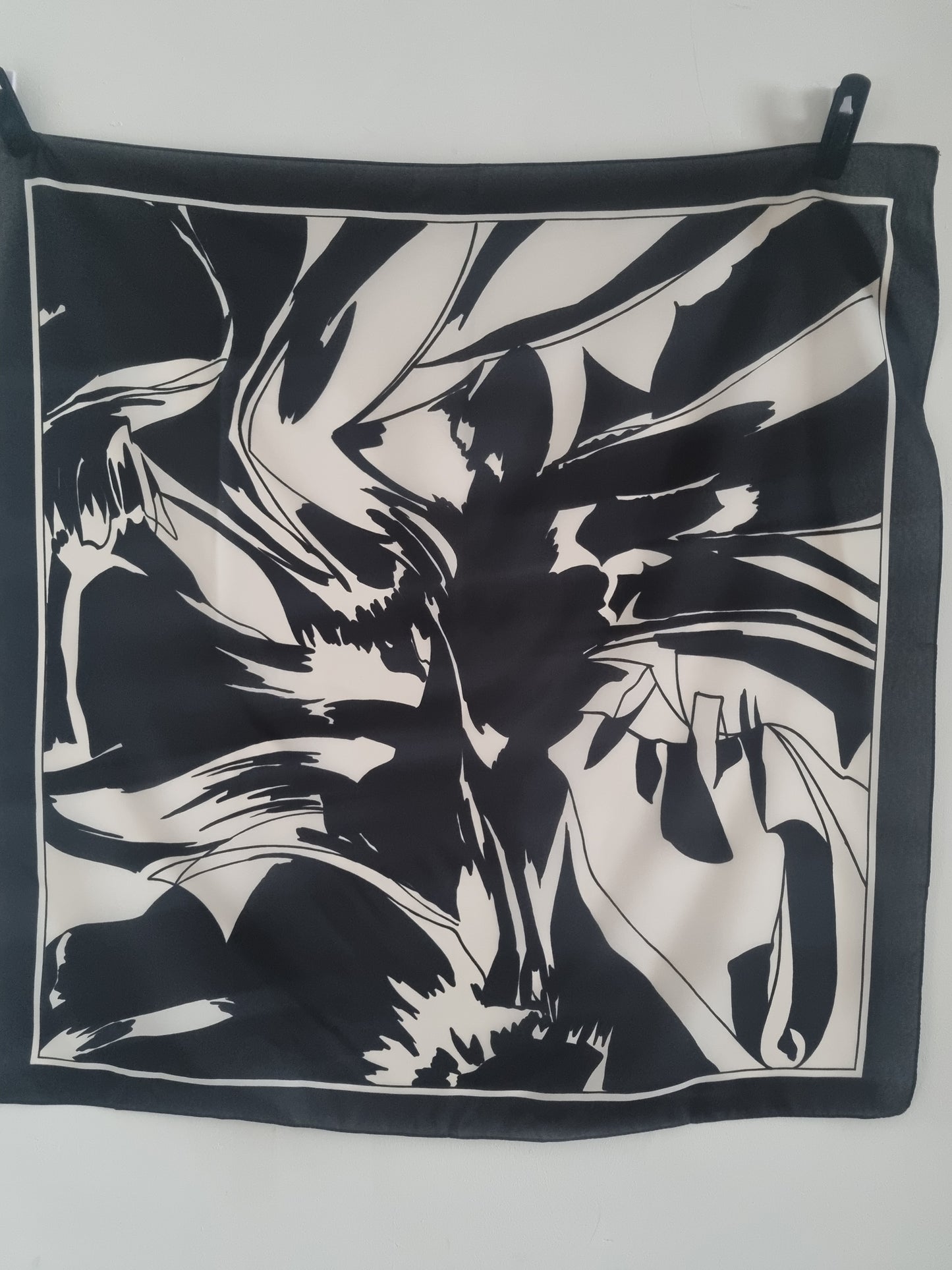 Vintage Black and White Abstract Graphic Face Print Scarf Polyester 77cmx77cm
