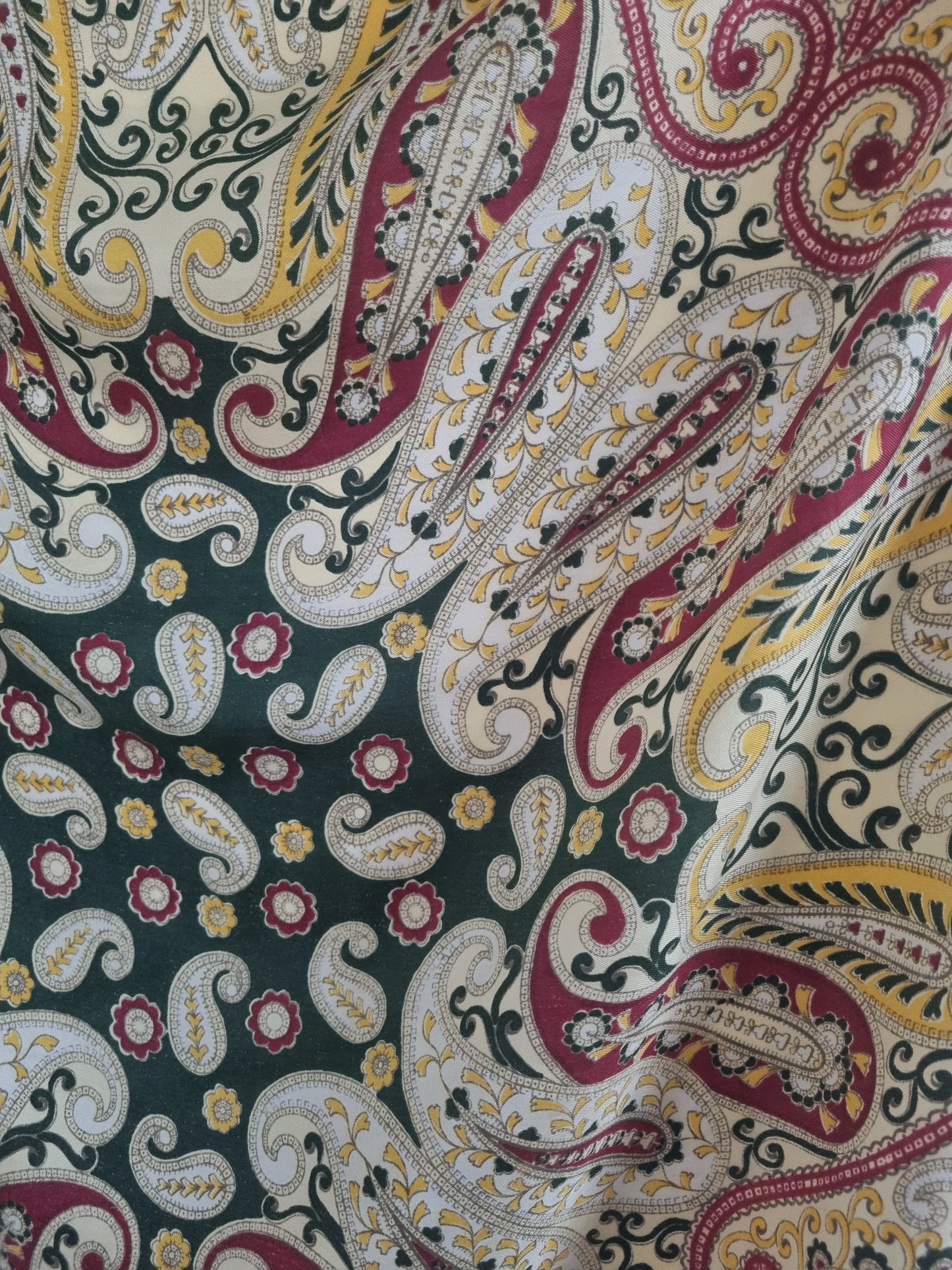 Vintage Gold Paisley Print Scarf Polymix Material 87cmx87cm