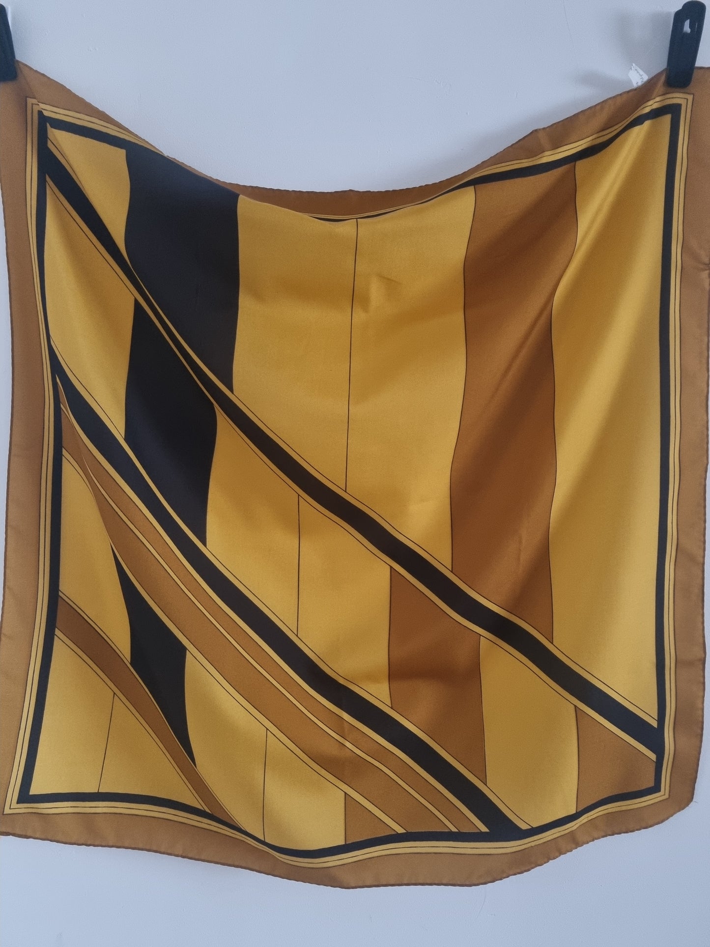 Vintage Golden Black Geometric Print Scarf 77cmx77cm
