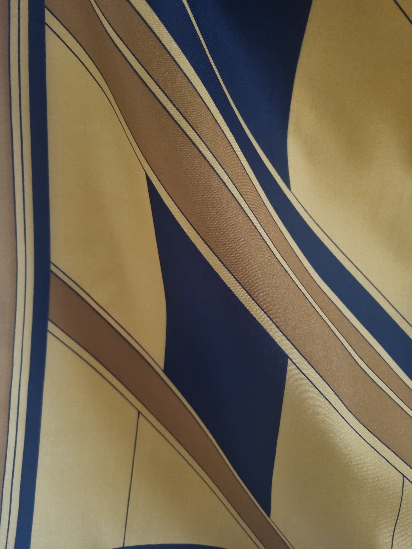Vintage Golden Black Geometric Print Scarf 77cmx77cm
