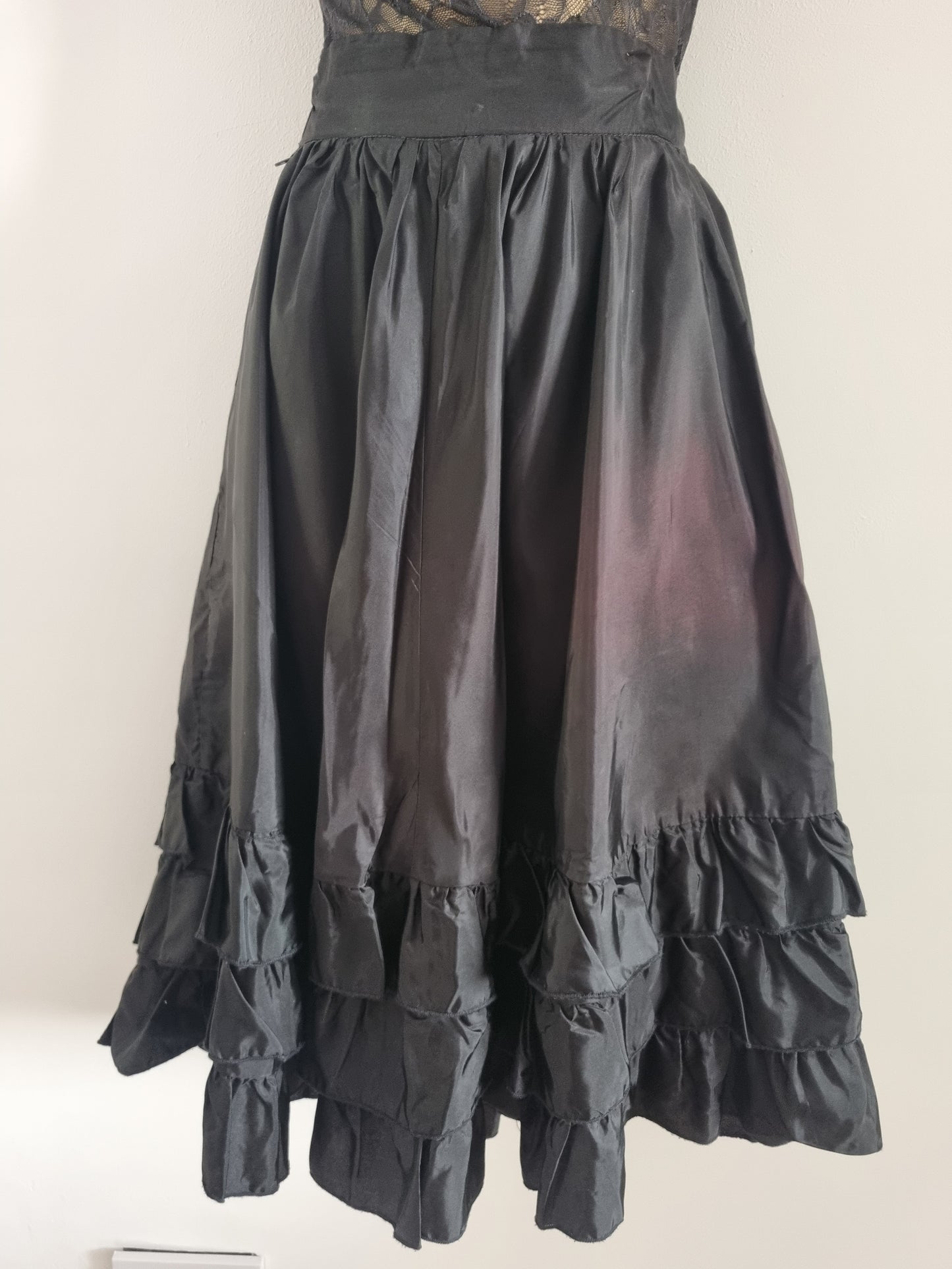 1970s Vintage Ariella Designed Skirt with Ruffle Detail - Vintage Appreciation Society