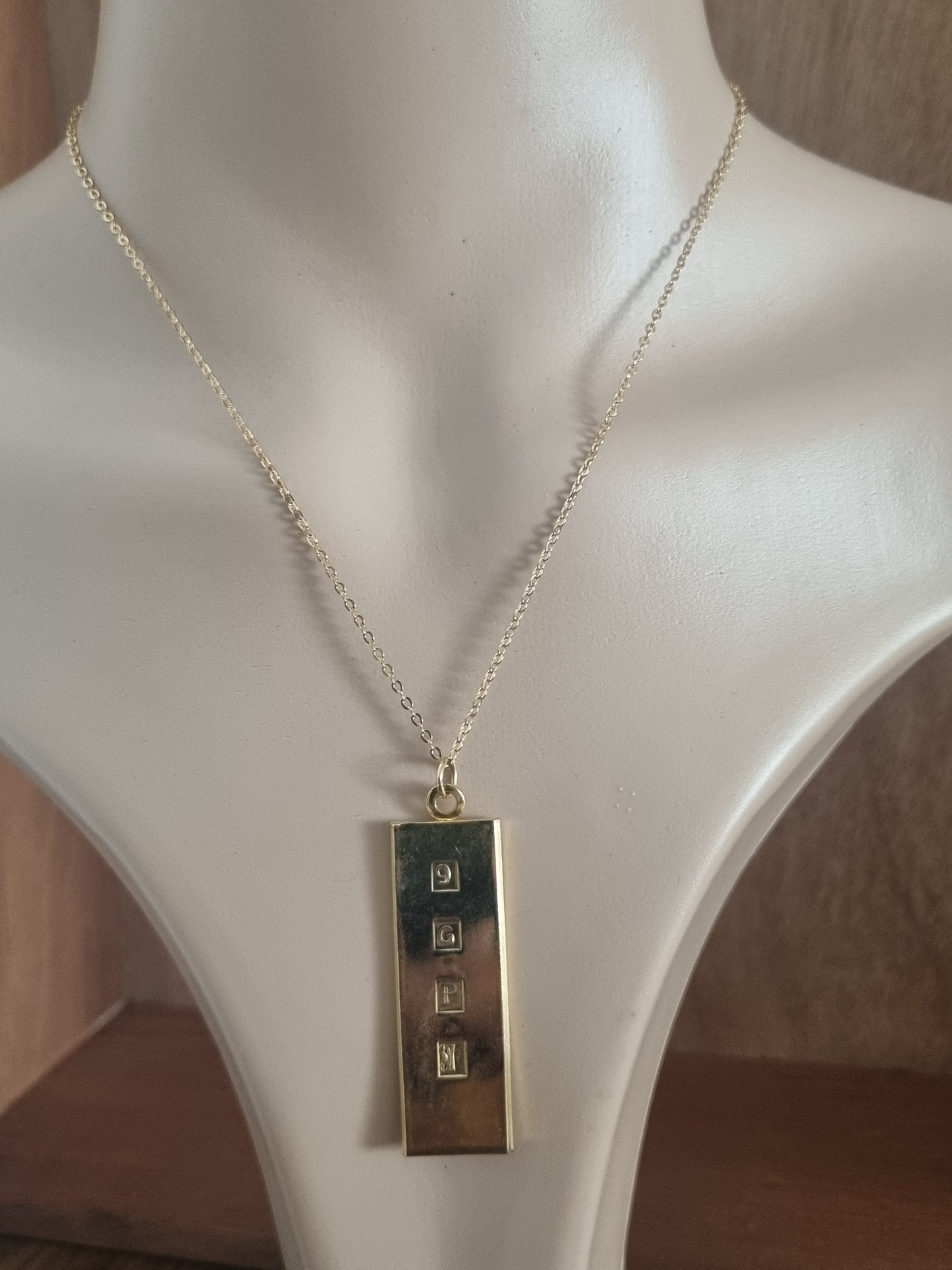Vintage Necklace Costume Gold Tone Ingot Bar Pendant and Chain