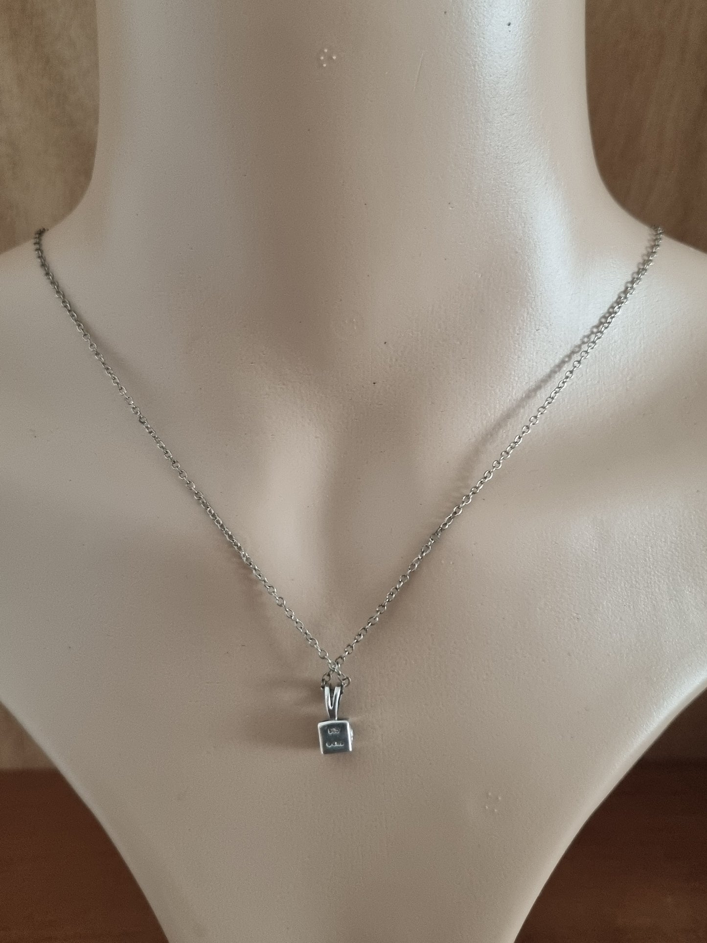 Vintage Necklace 925 Sterling Silver Drop Pendant and Chain