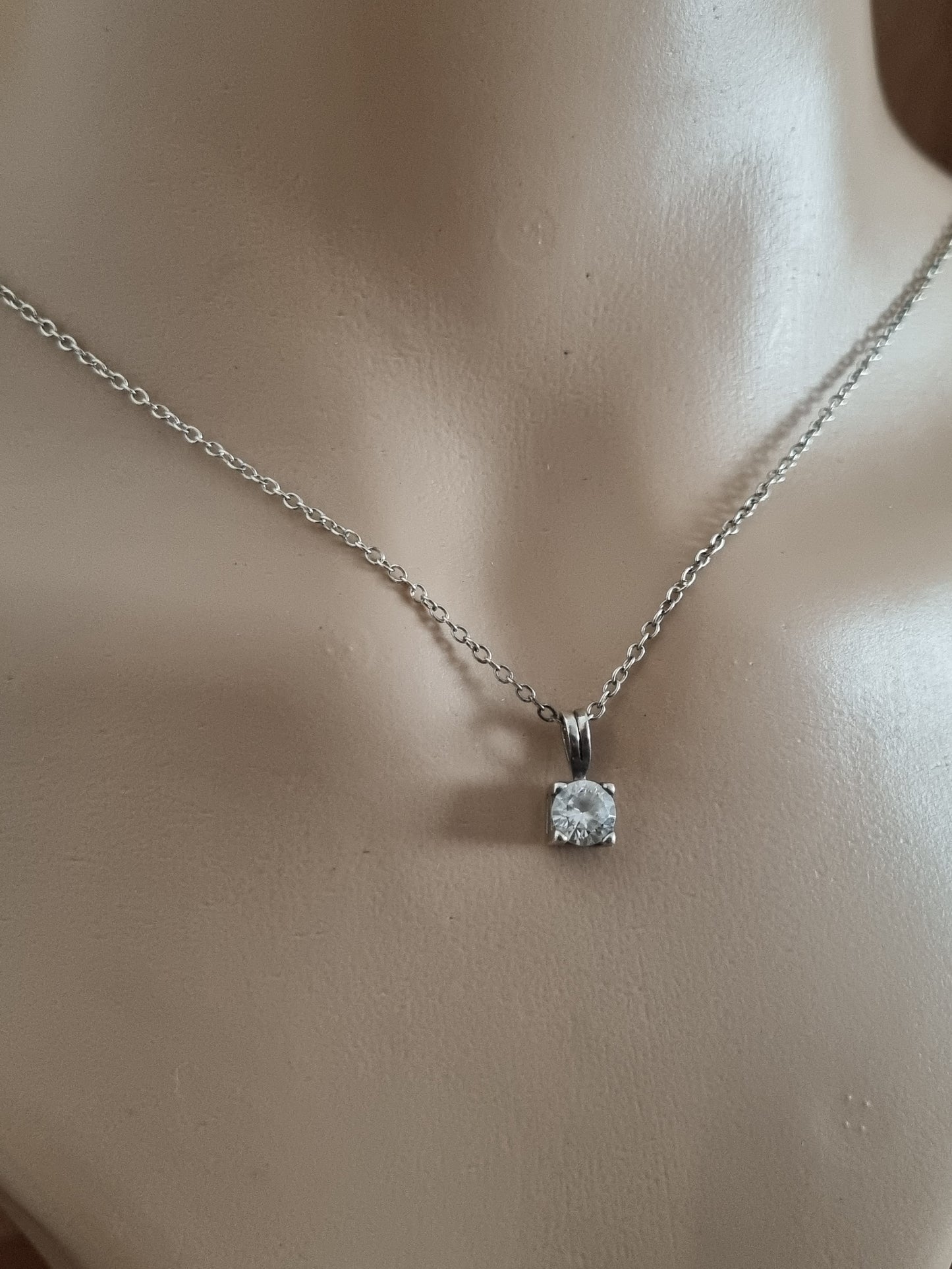 Vintage Necklace 925 Sterling Silver Round Cubic Zirconia Stone Marked