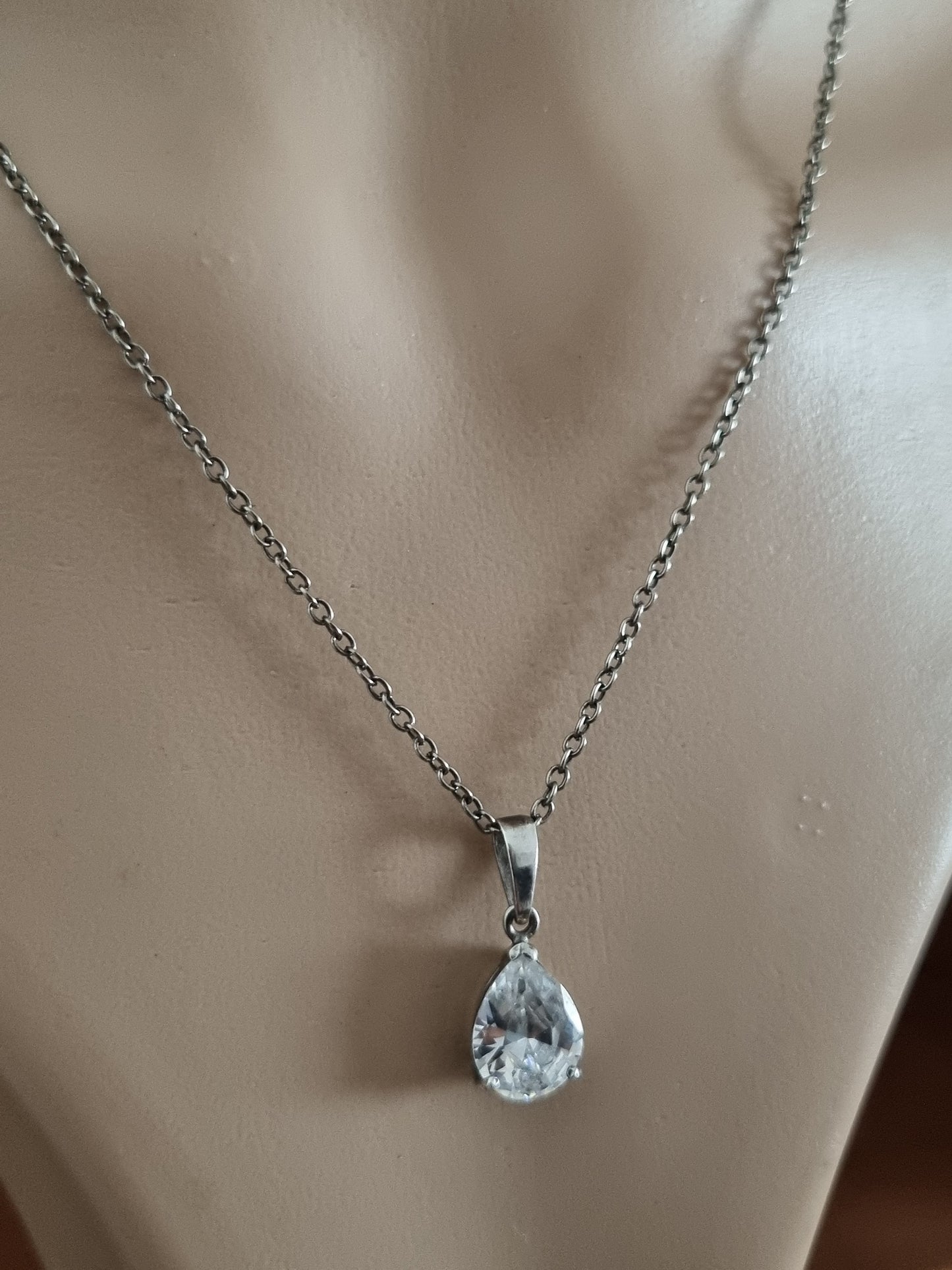 Vintage Necklace 925 Sterling Silver Cubic Zirconia Single Drop Pear Pendant. Costume Chain