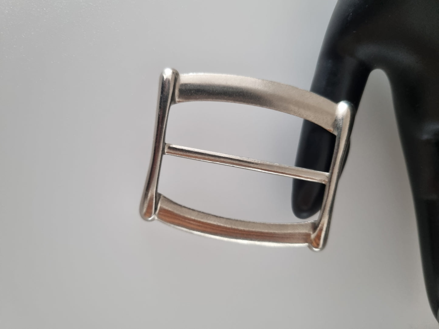 Vintage Buckle Silvertone Metal. For Belts, Sewing, Scarves, Crafts