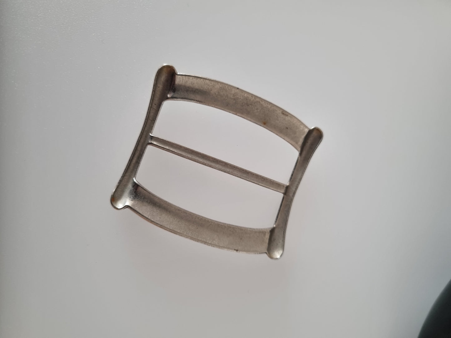 Vintage Buckle Silvertone Metal. For Belts, Sewing, Scarves, Crafts