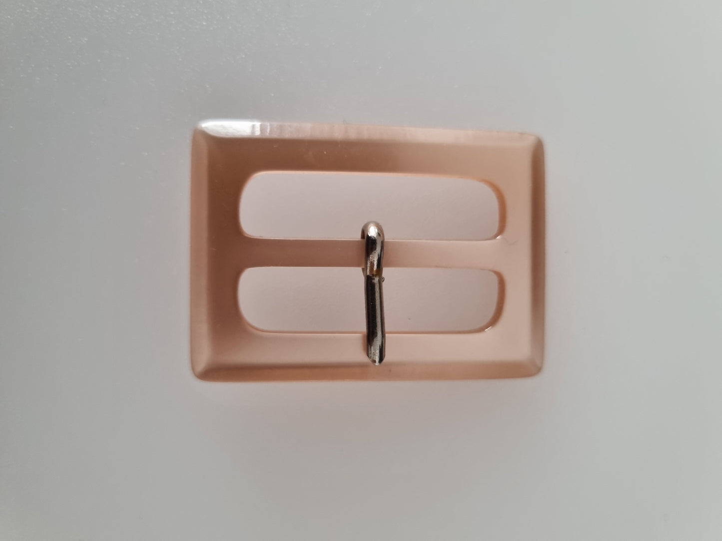 Vintage Buckle Pearlised Pale Pink. For Belts, Sewing, Scarves, Crafts