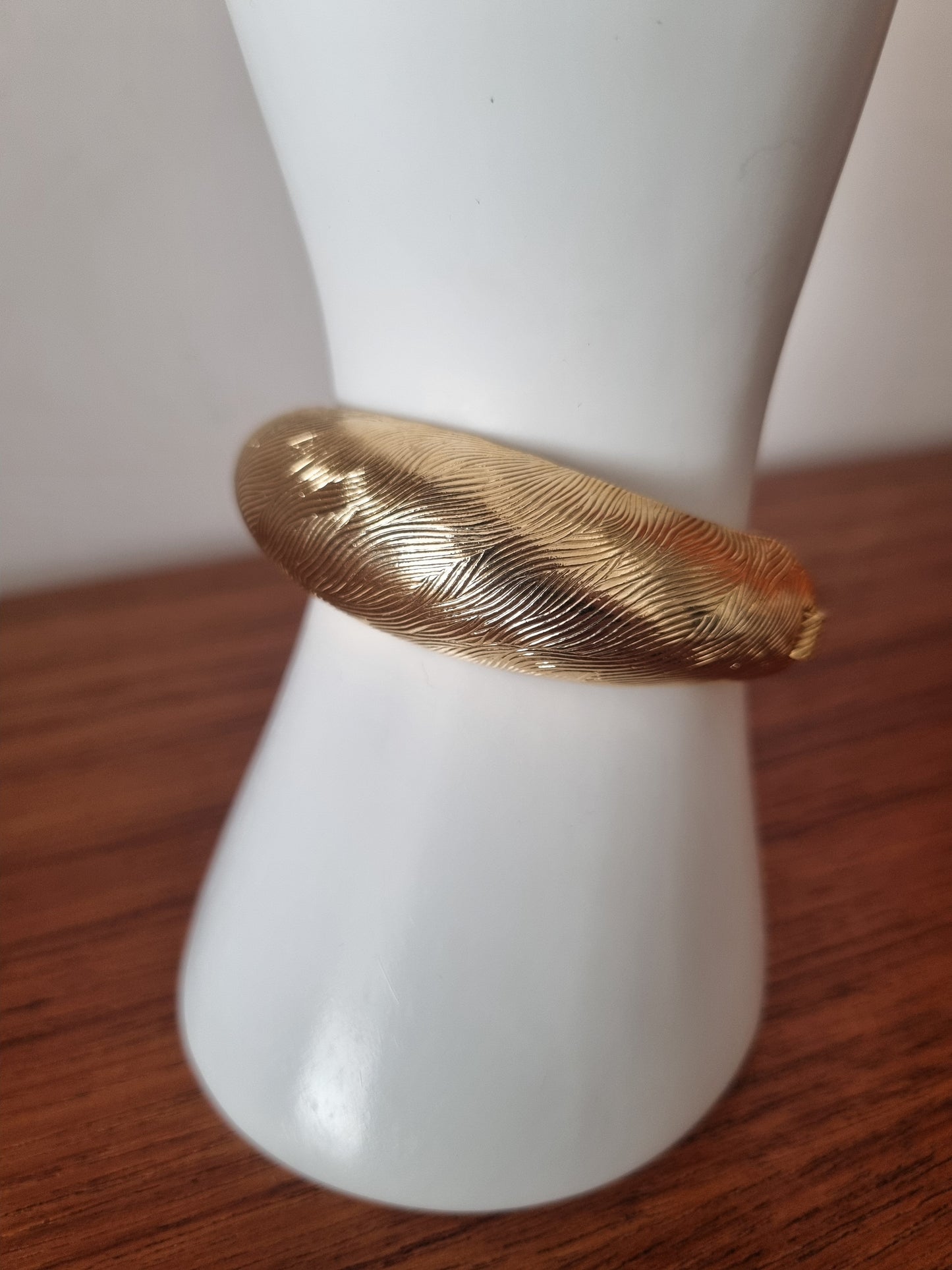 Vintage Bracelet Gold Tone Hinged Cuff Jewellery