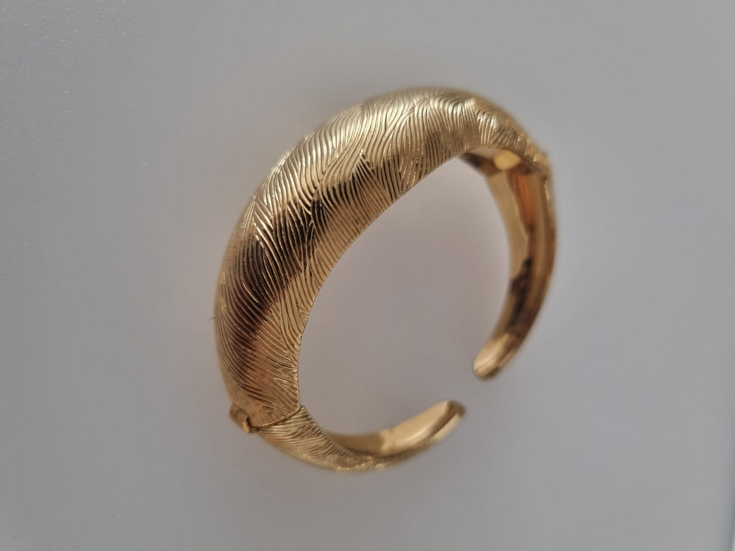 Vintage Bracelet Gold Tone Hinged Cuff Jewellery