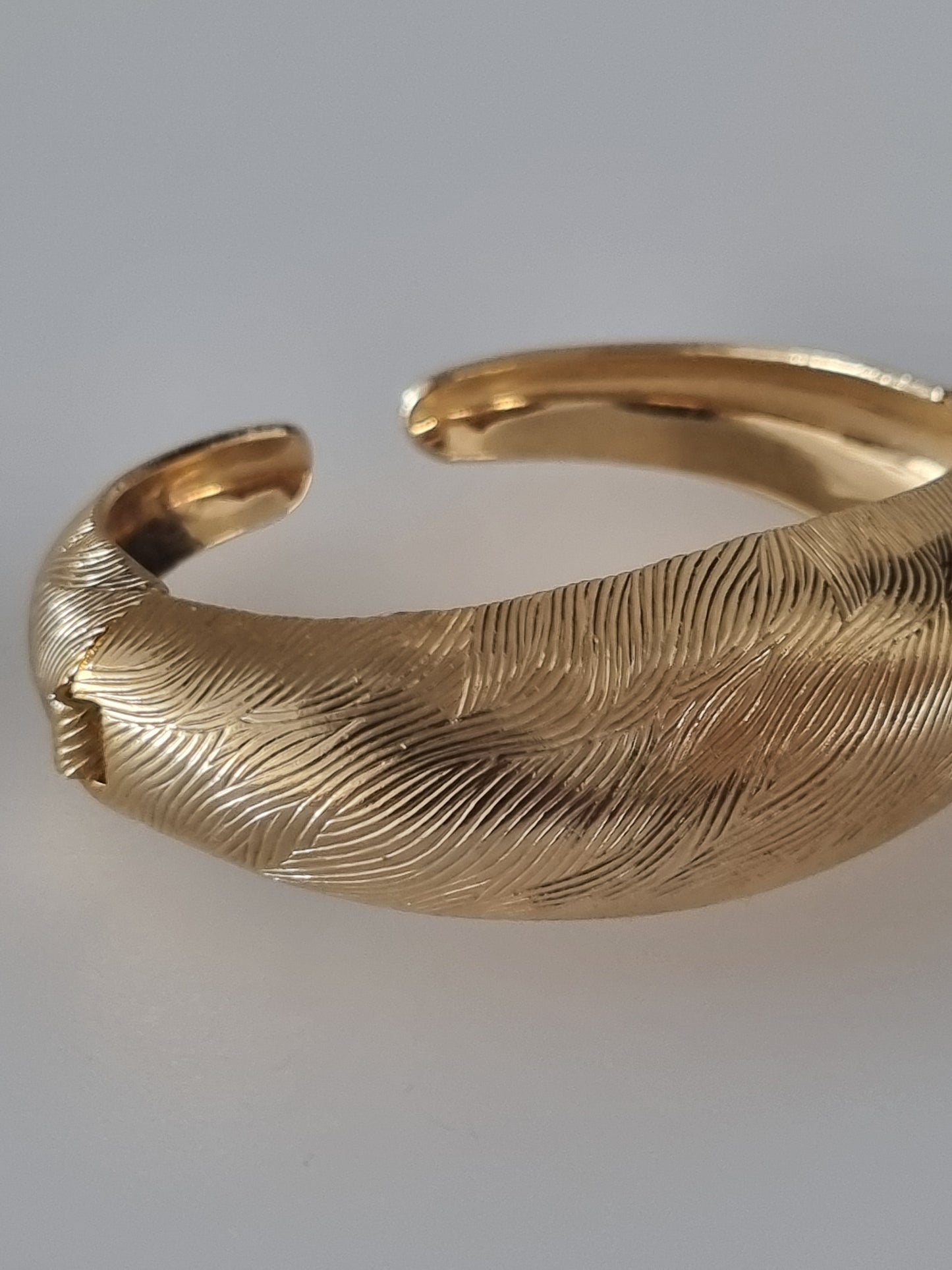 Vintage Bracelet Gold Tone Hinged Cuff Jewellery