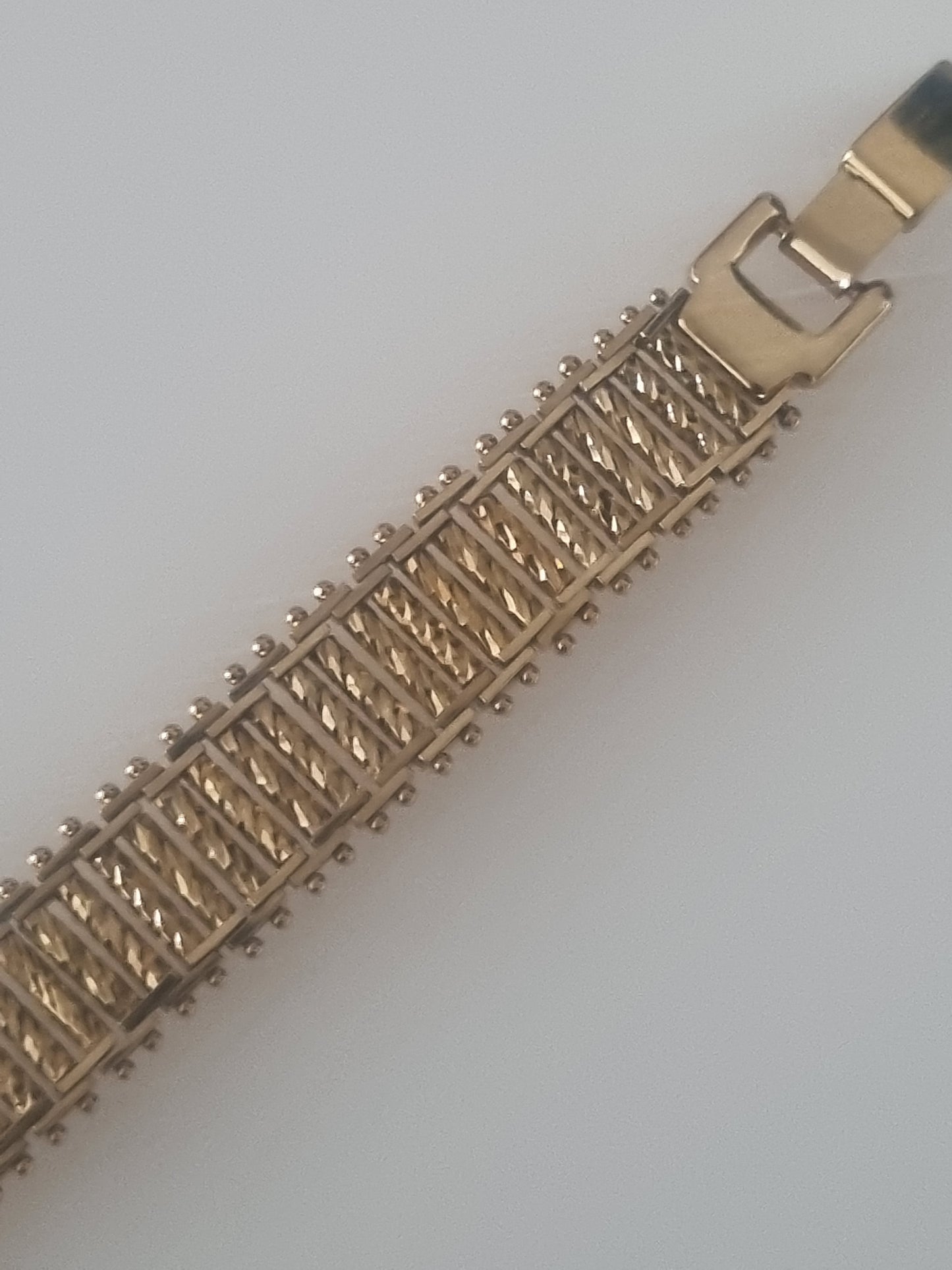 Vintage Bracelet Gold Tone Chain Link Costume Jewellery