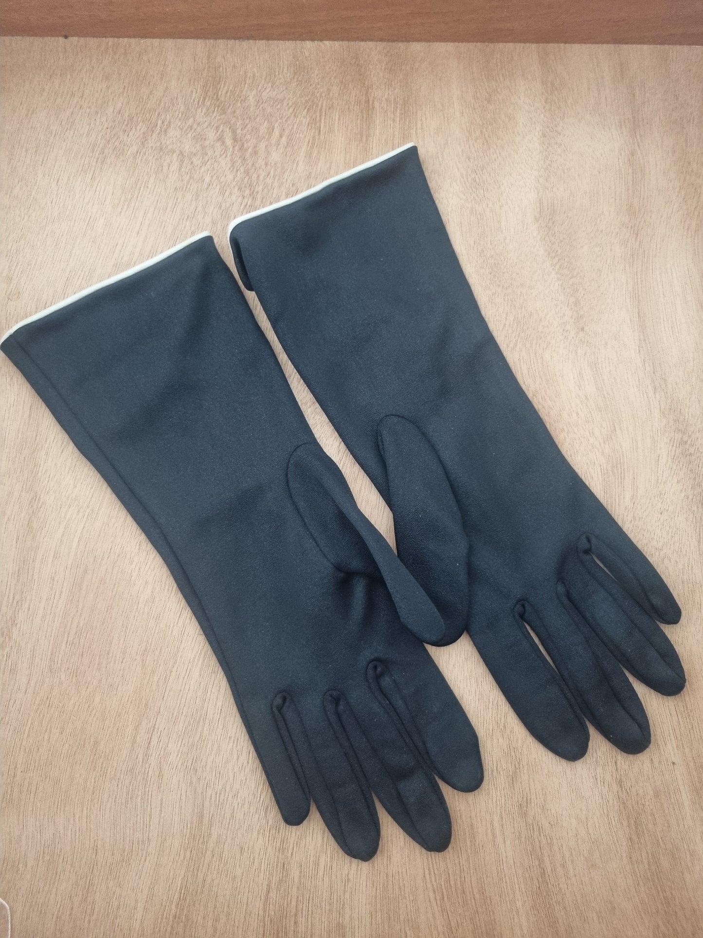 Vintage Gloves Polymix Black and White