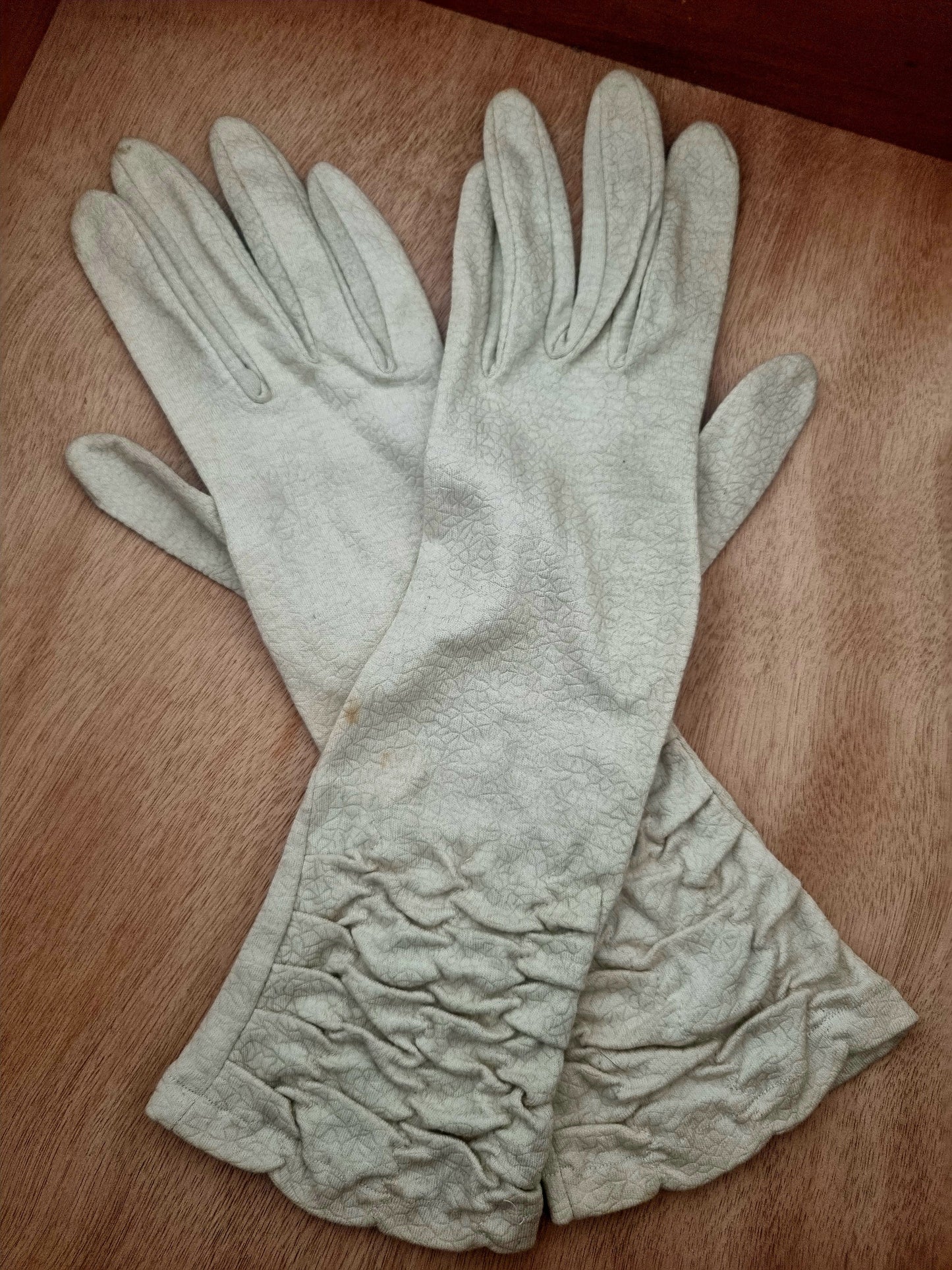 Vintage Gloves Cream White Ruched Polymix Empire Made