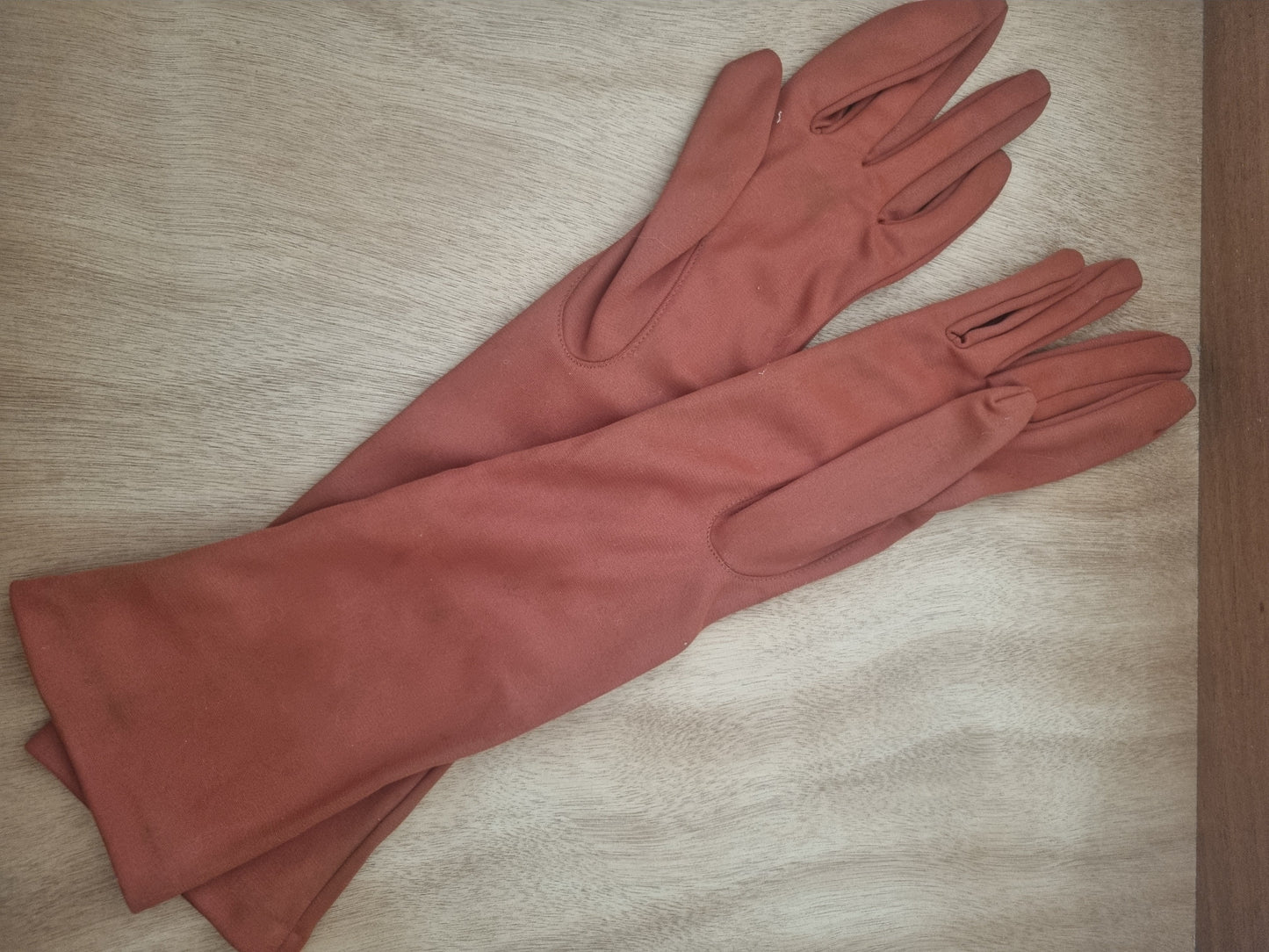 Vintage Gloves Orange Rust Made in England Dents Bri-Nylon