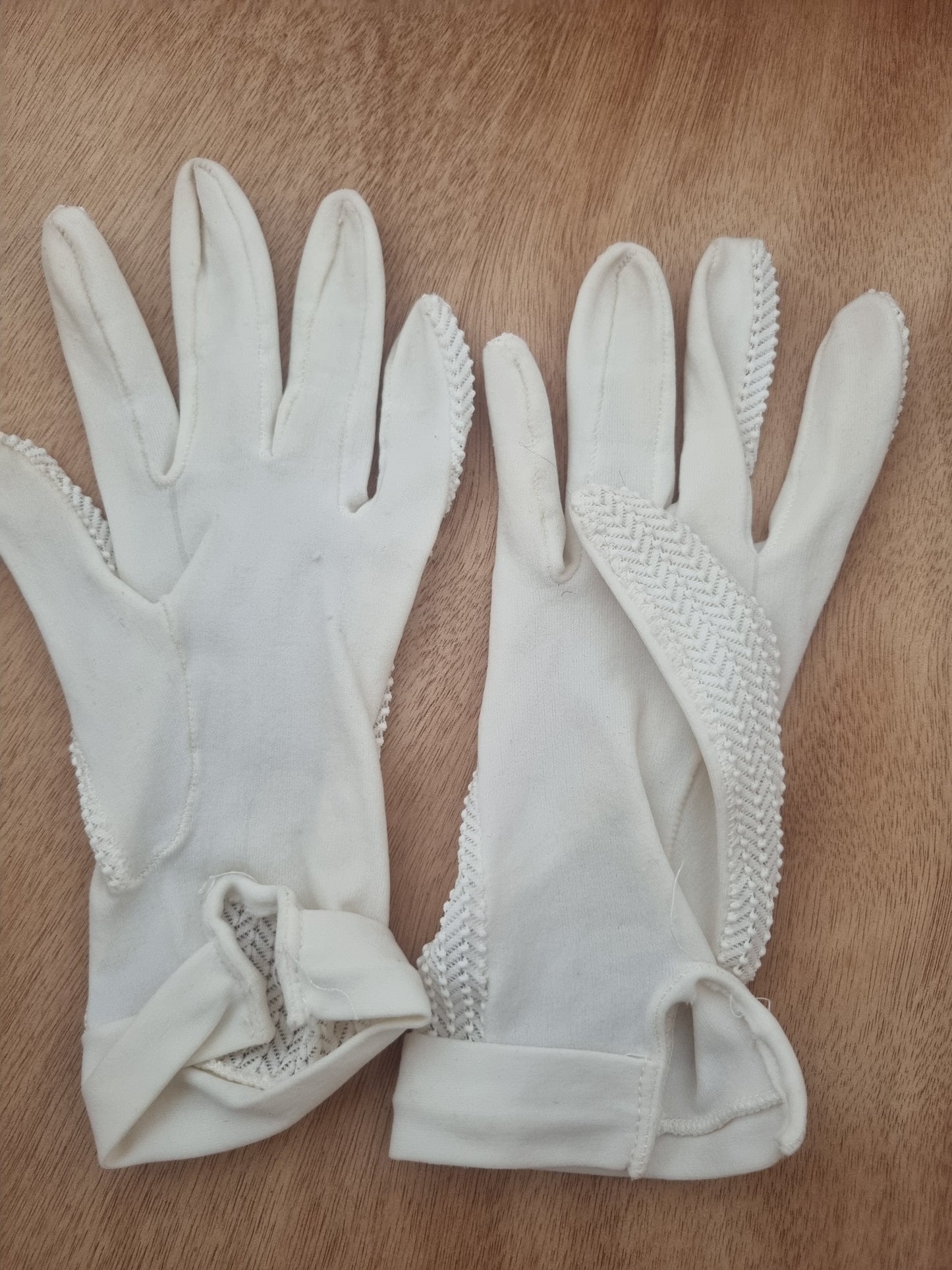 Vintage Gloves Short Textured Cream Polymix