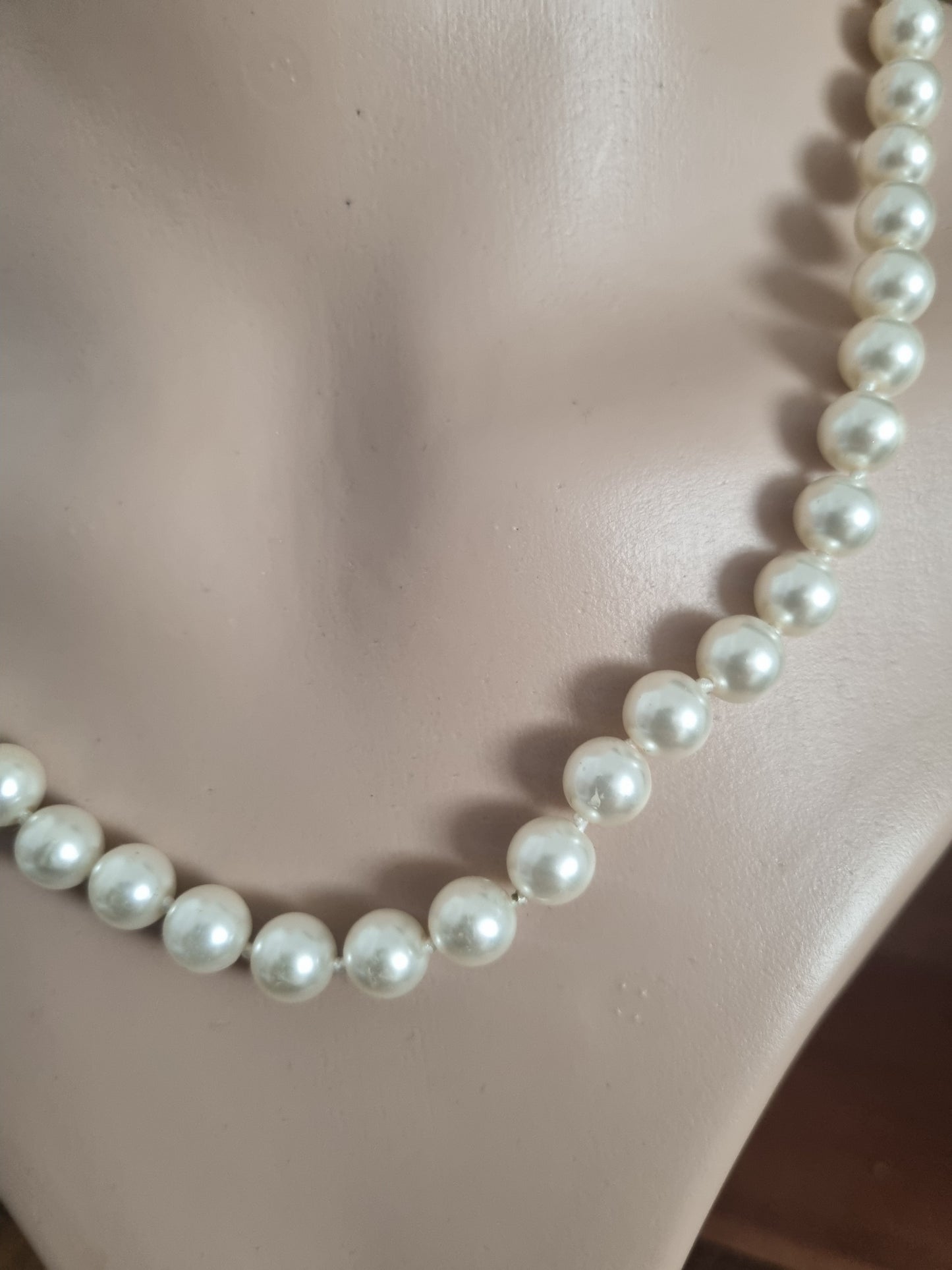 Vintage Necklace Faux Pearls 60s Glass Cream Made In England