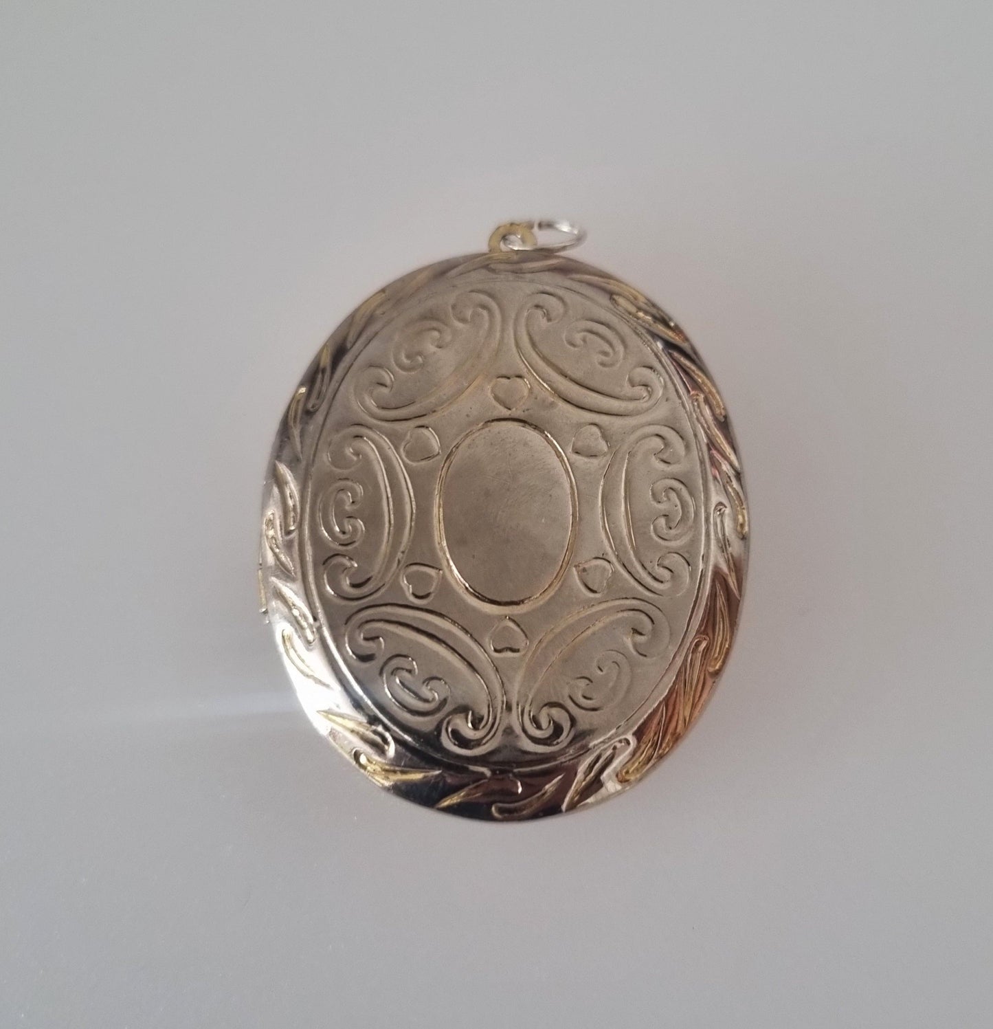 Vintage Pendant Charm Oval Locket Costume Hearts