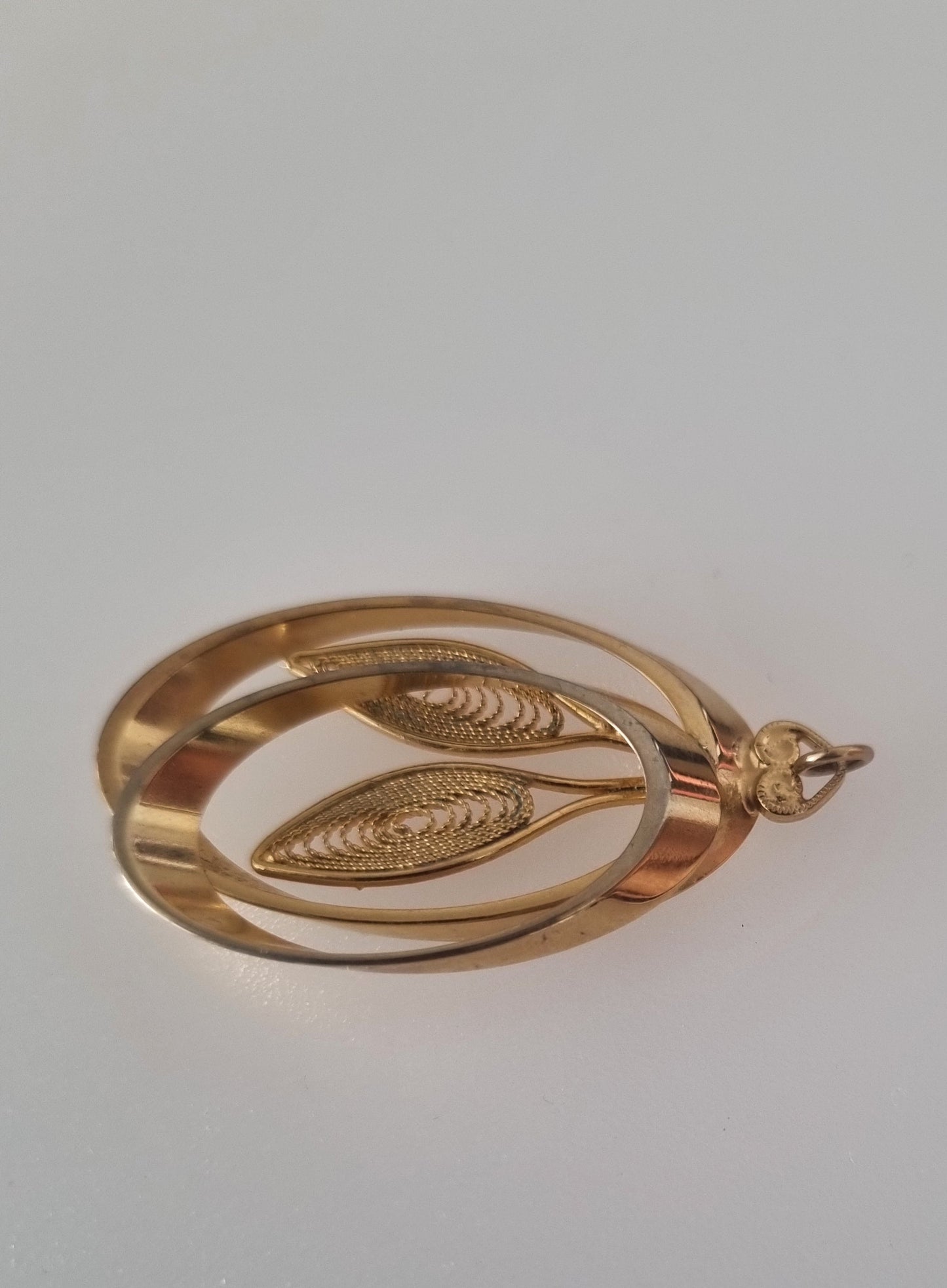 Vintage Pendant Charm Leaf Motif Gold Tone