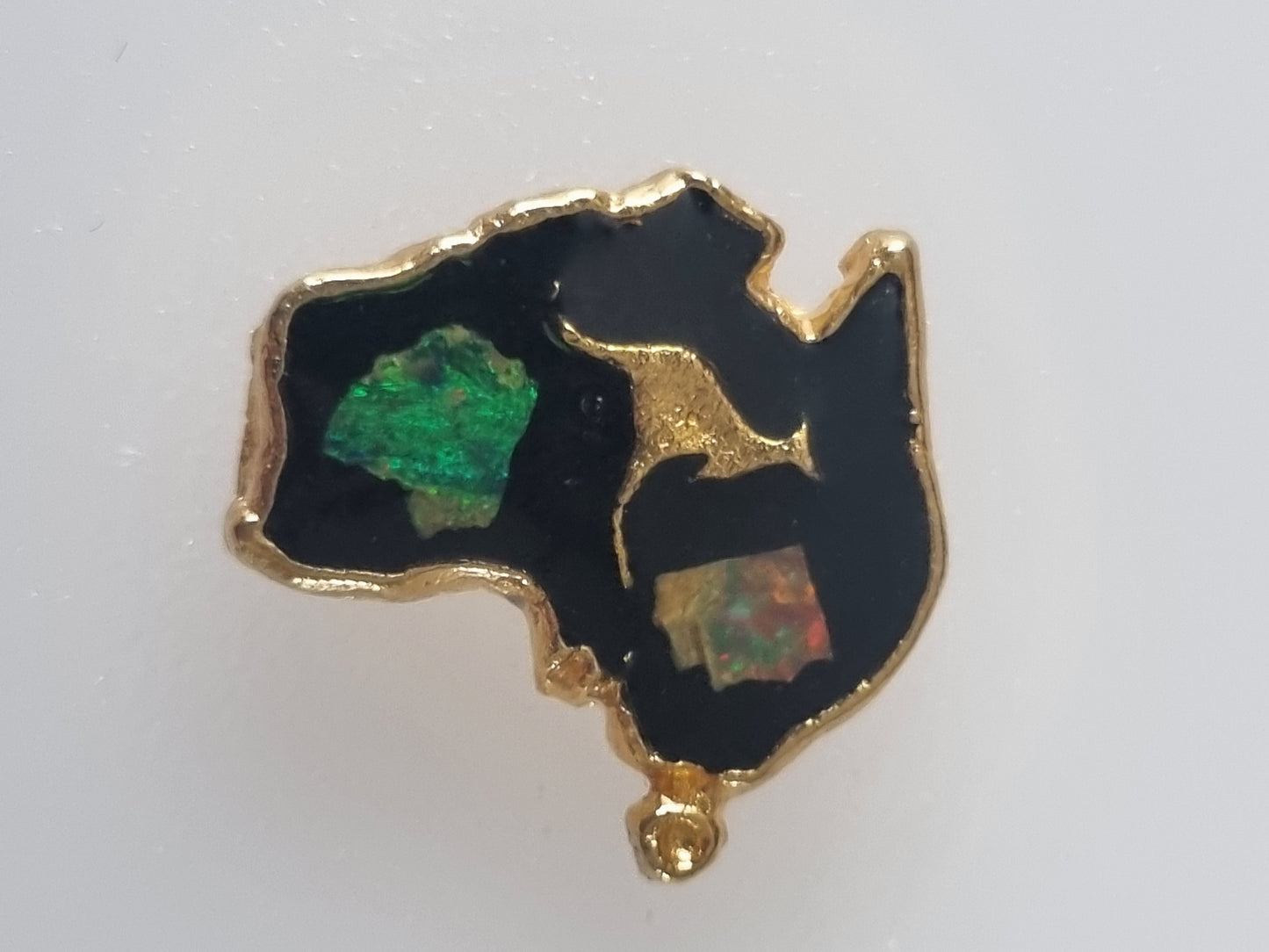 Vintage Charm 1970s Australian Map Gold Tone Black Enamel Kangaroo