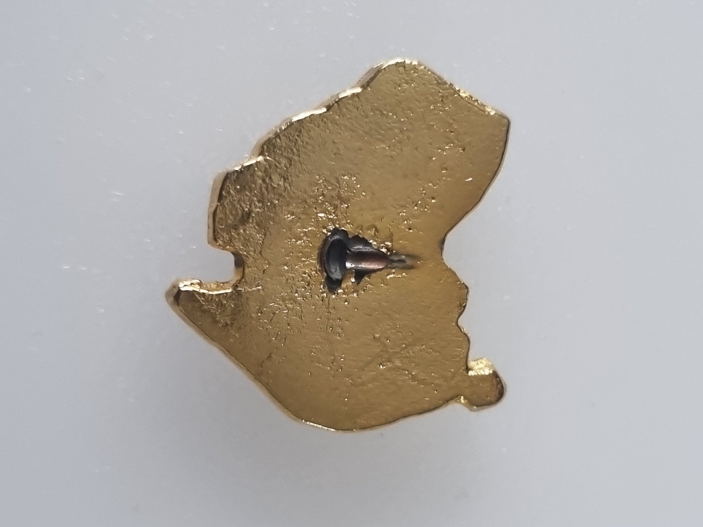 Vintage Charm 1970s Australian Map Gold Tone Black Enamel Kangaroo