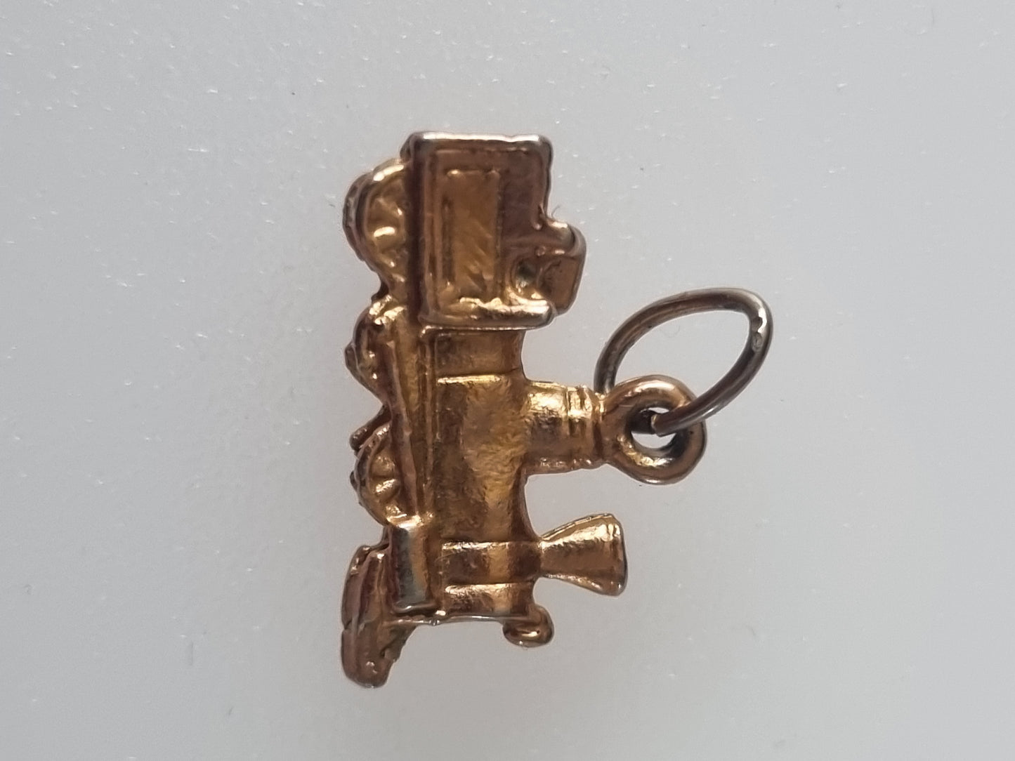 Antique Charm Train Locomotive Gold Tone