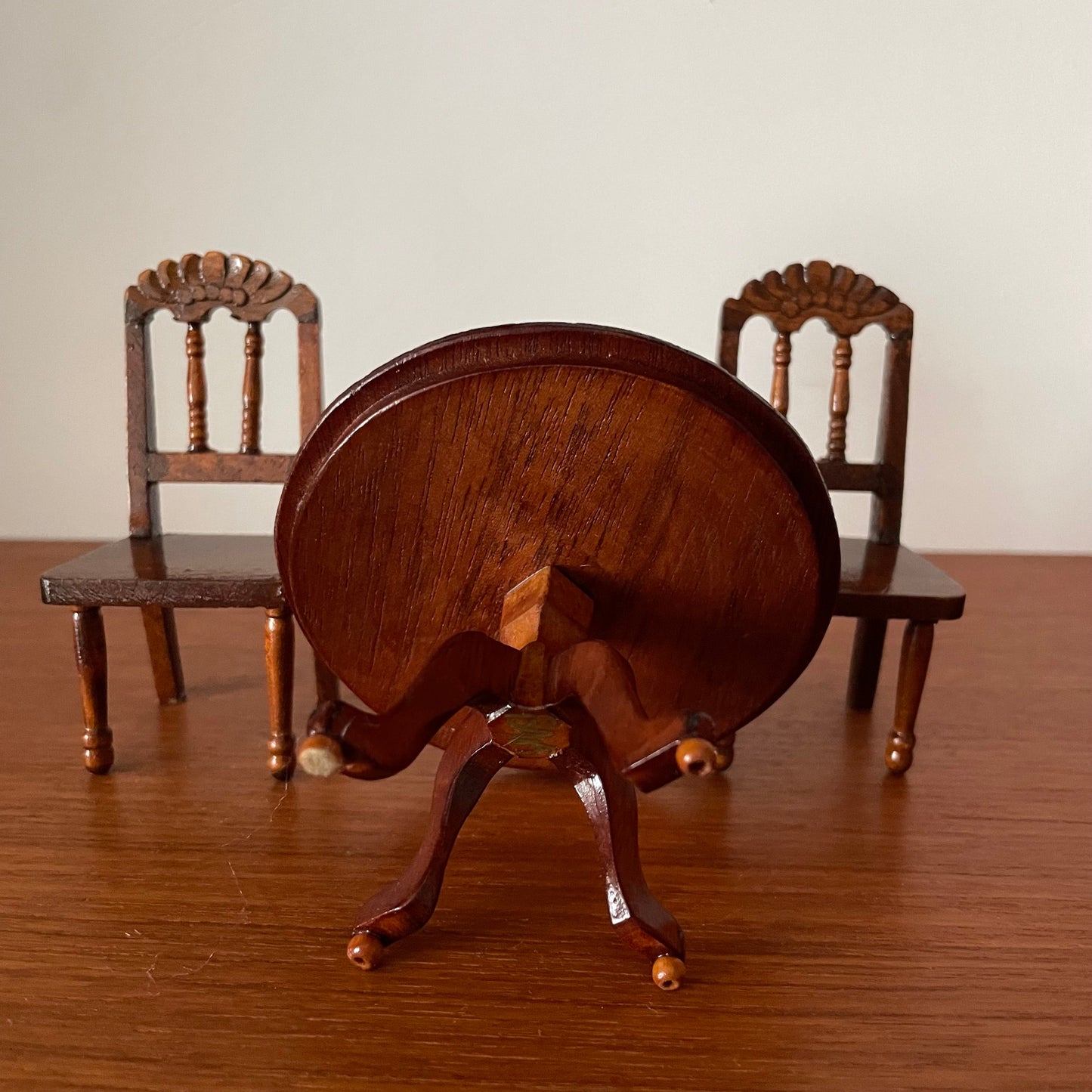 Dolls House Furniture Dining Table Round and Two Chairs Wood Set