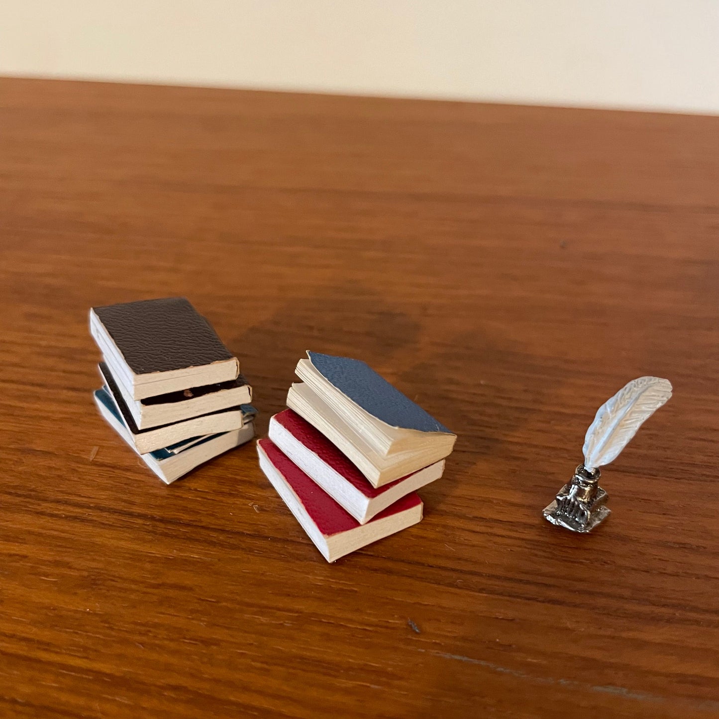 Dolls House Furniture Books and Quill Set of 8 in Red Blue Black