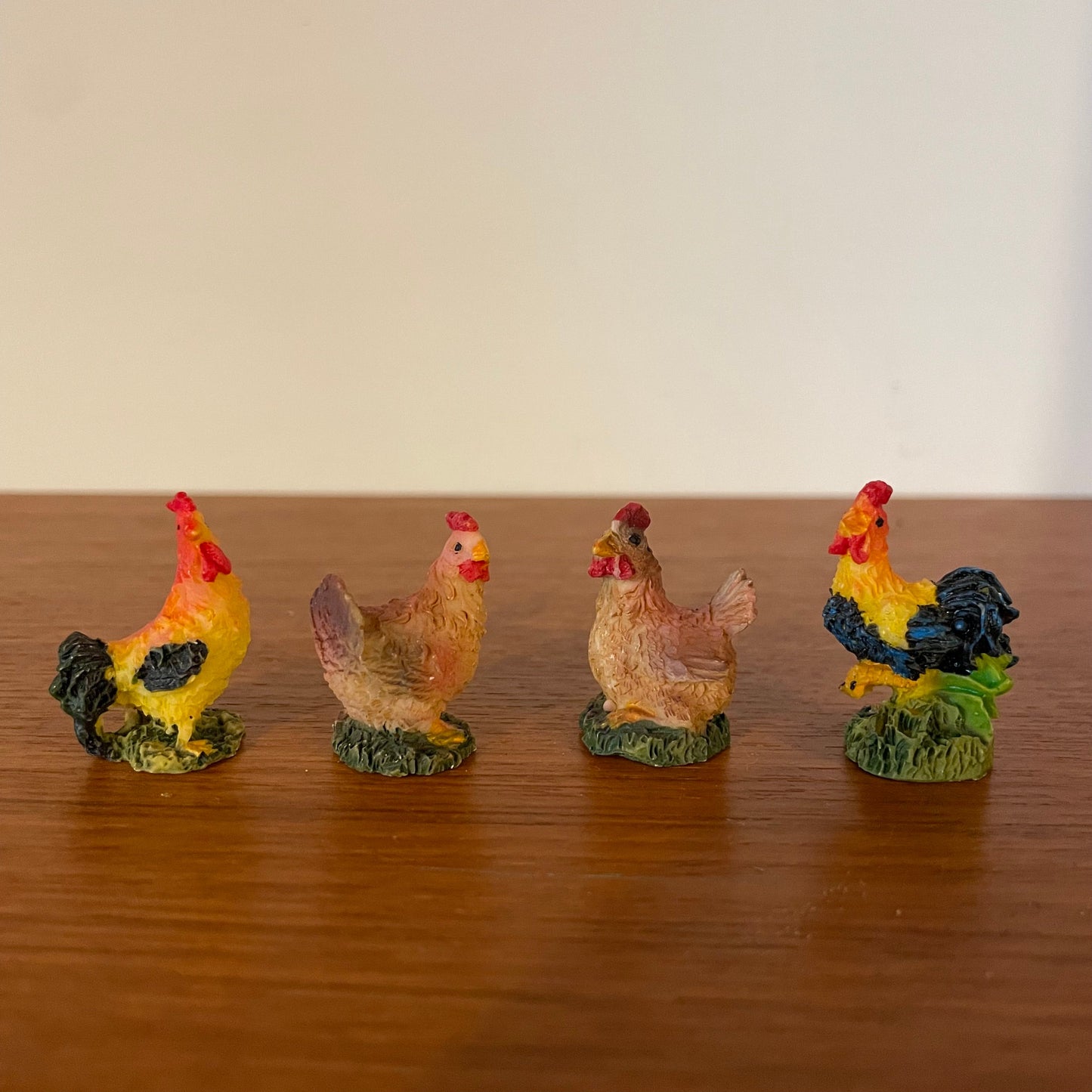 Dolls House Furniture Cockerel and Hen Set of Four Ceramic Birds Farm