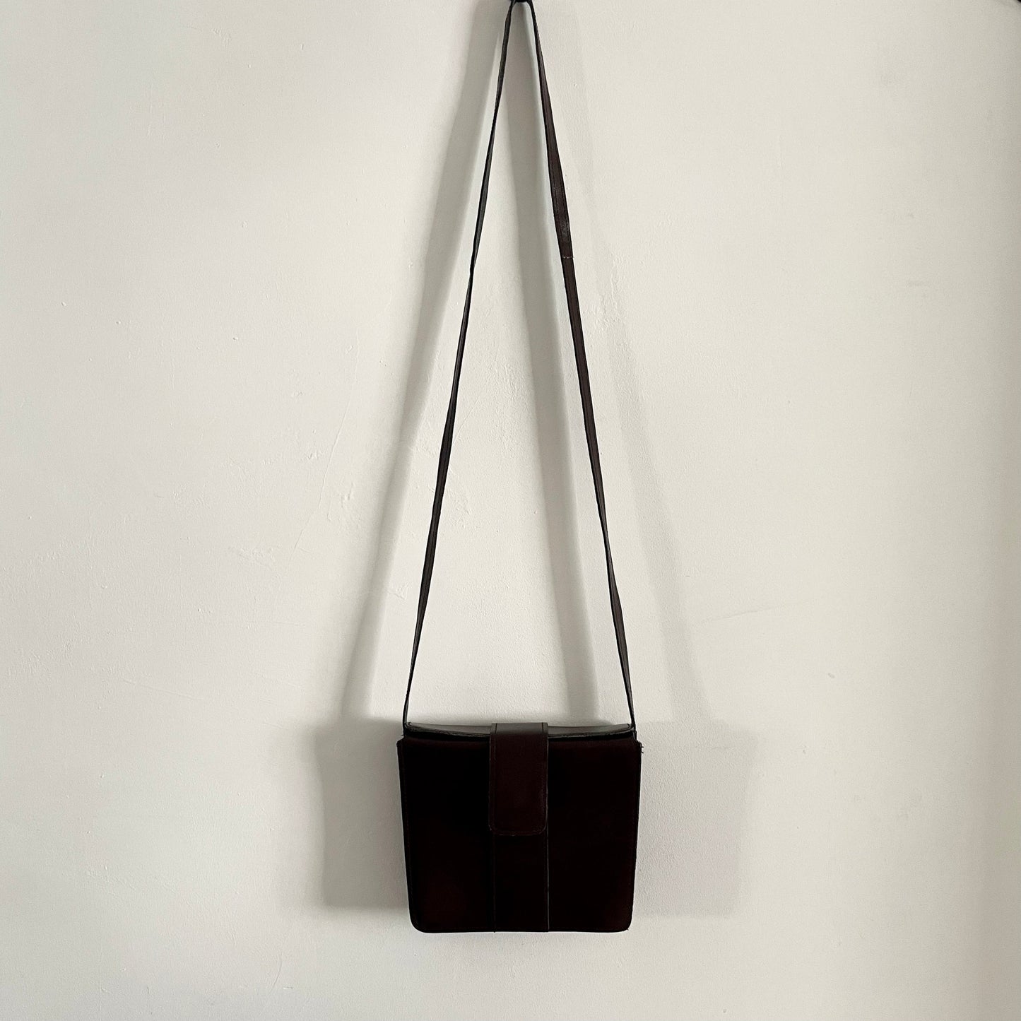 Vintage Bag. Saxone Kay 29151 Structured Brown Leather Shoulder Made in Britain