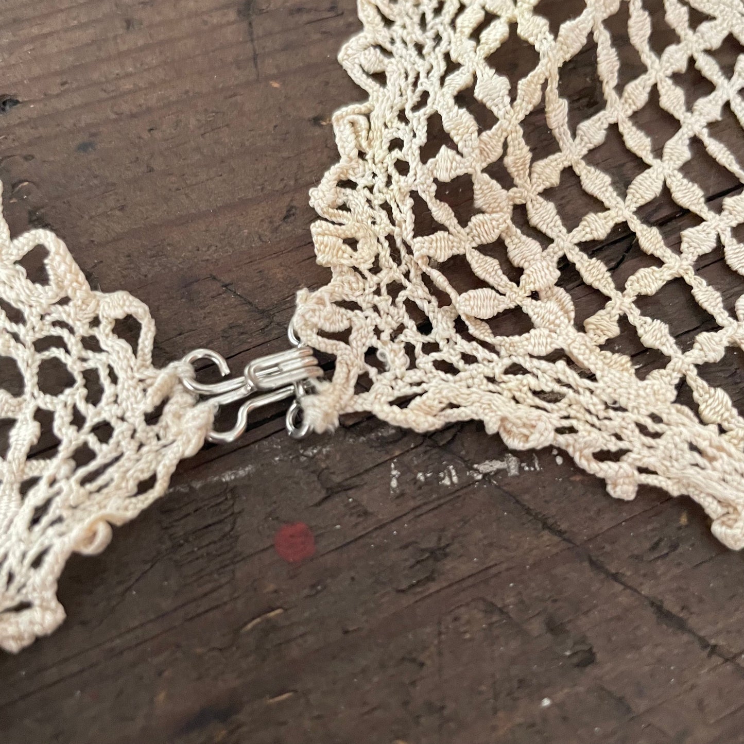 Collar Antique Cream round hand crocheted collar with floral detail