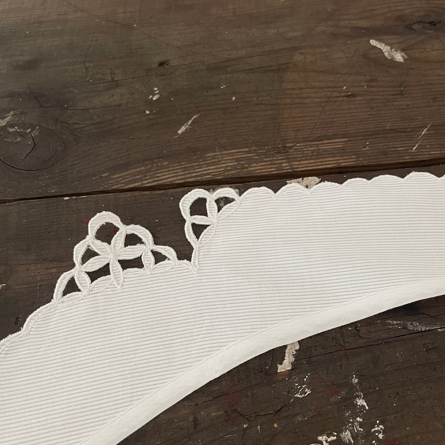 Collar Antique White ribbed cotton pointed scalloped scollar