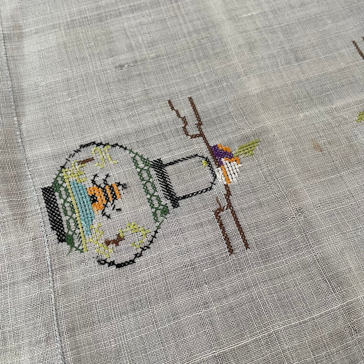 Antique 1930s Chinese Tablecloth with Hand Embroidered Pagodas
