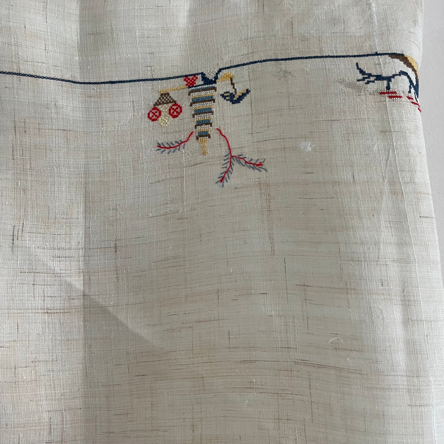 Tablecloth Antique 1930s Chinese with hand embroidered pagodas