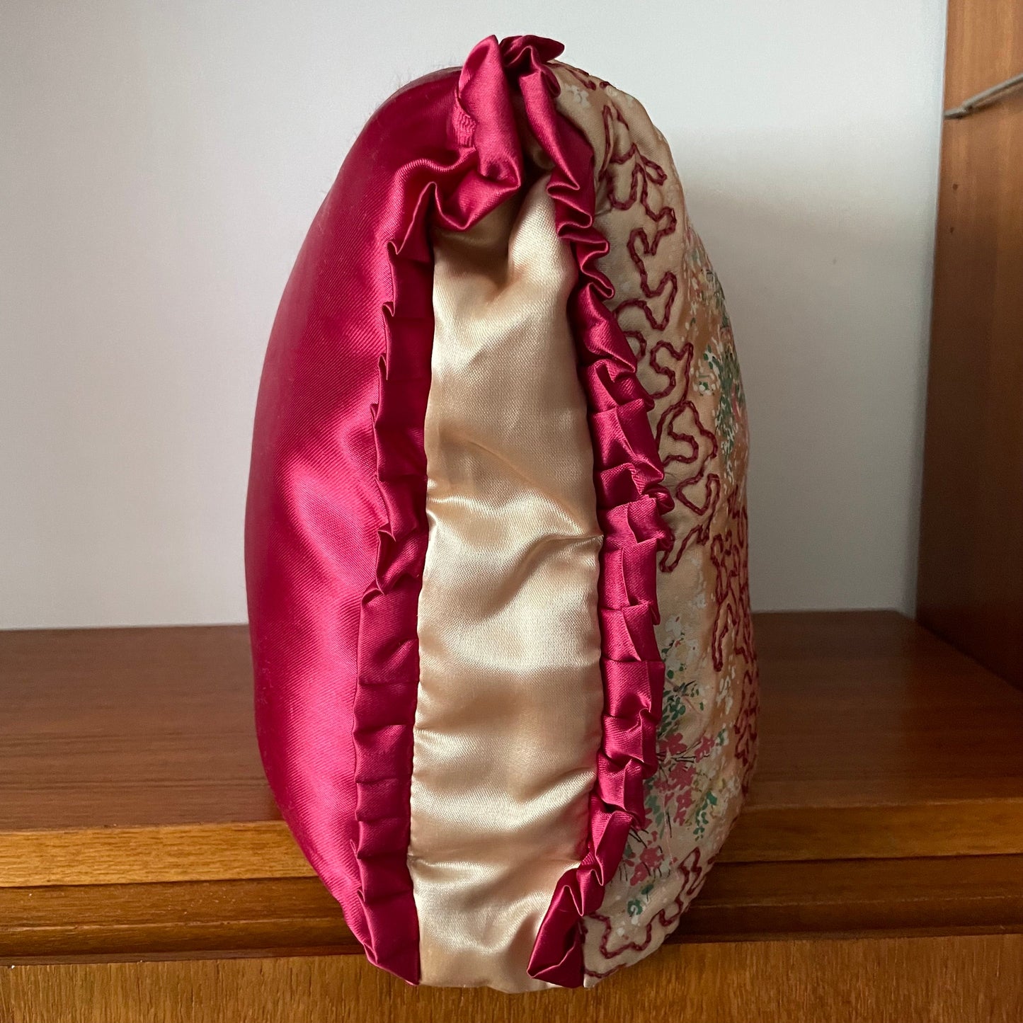 Tea Cosy Art Deco Antique 1930s Hand Embroidered Floral Ruffle