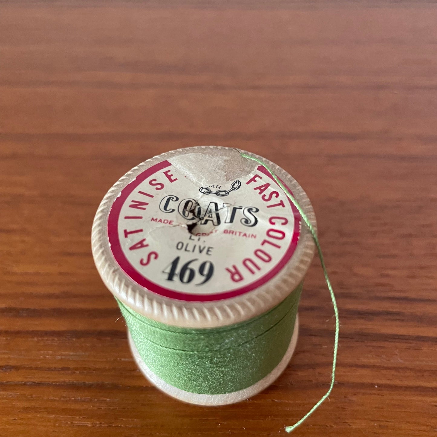 Thread Vintage Coats Satinised Machine Twist Reels in Olive 469