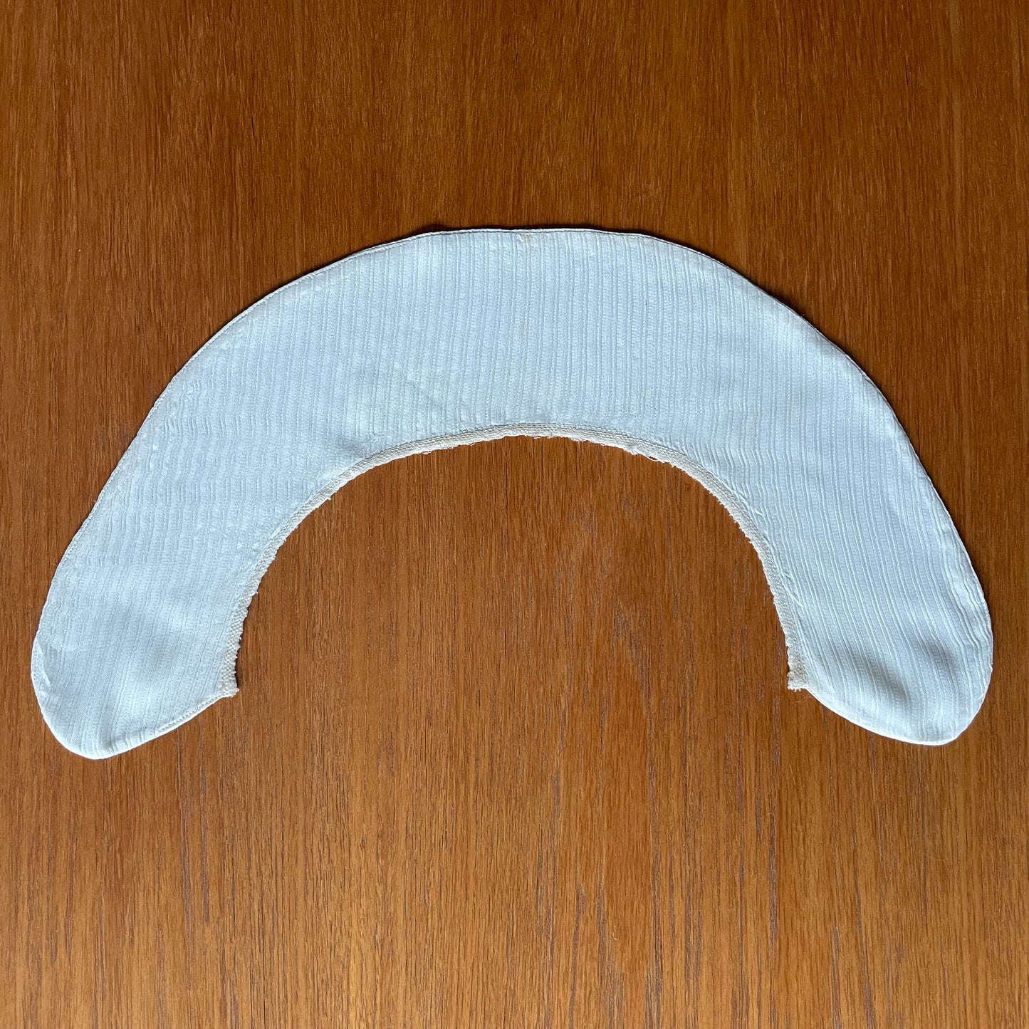 Vintage Detachable Collar White Ribbed Pin Stripe Round Design