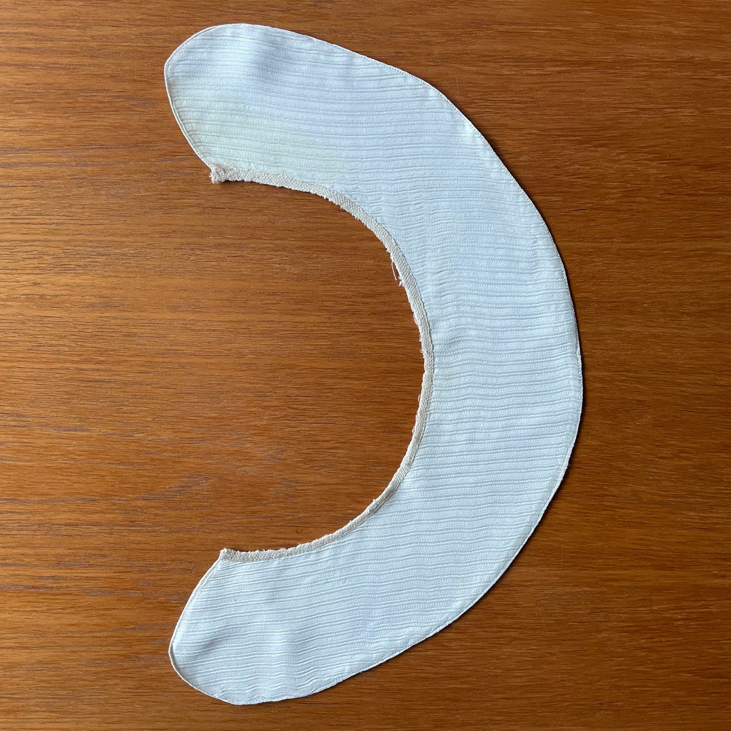 Vintage Detachable Collar White Ribbed Pin Stripe Round Design
