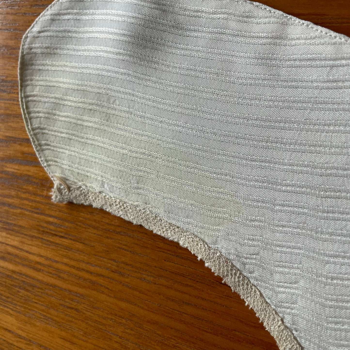 Vintage Detachable Collar White Ribbed Pin Stripe Round Design