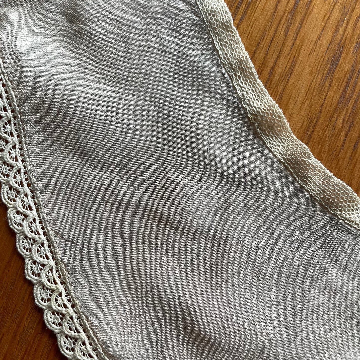 Collar Vintage Detachable Pointed Taupe Sheer Lace Edge