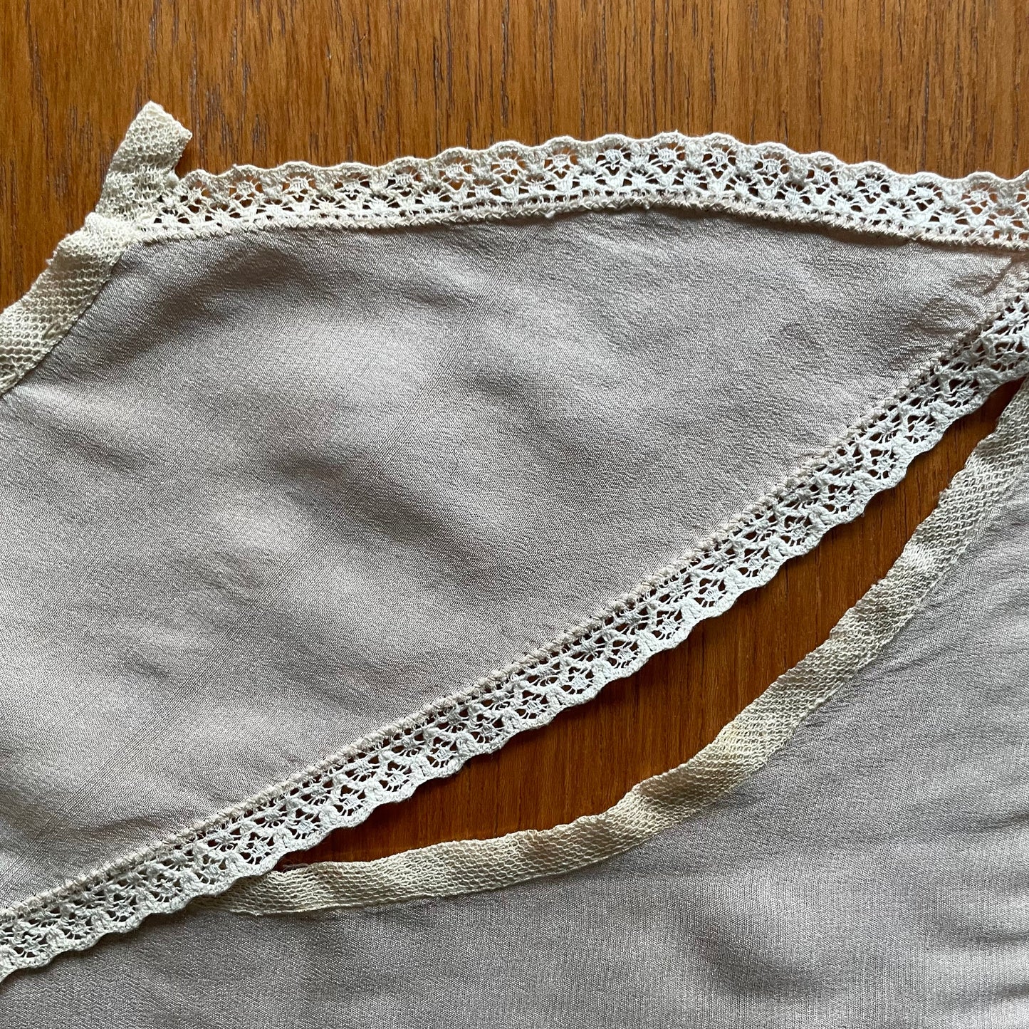 Collar Vintage Detachable Pointed Taupe Sheer Lace Edge
