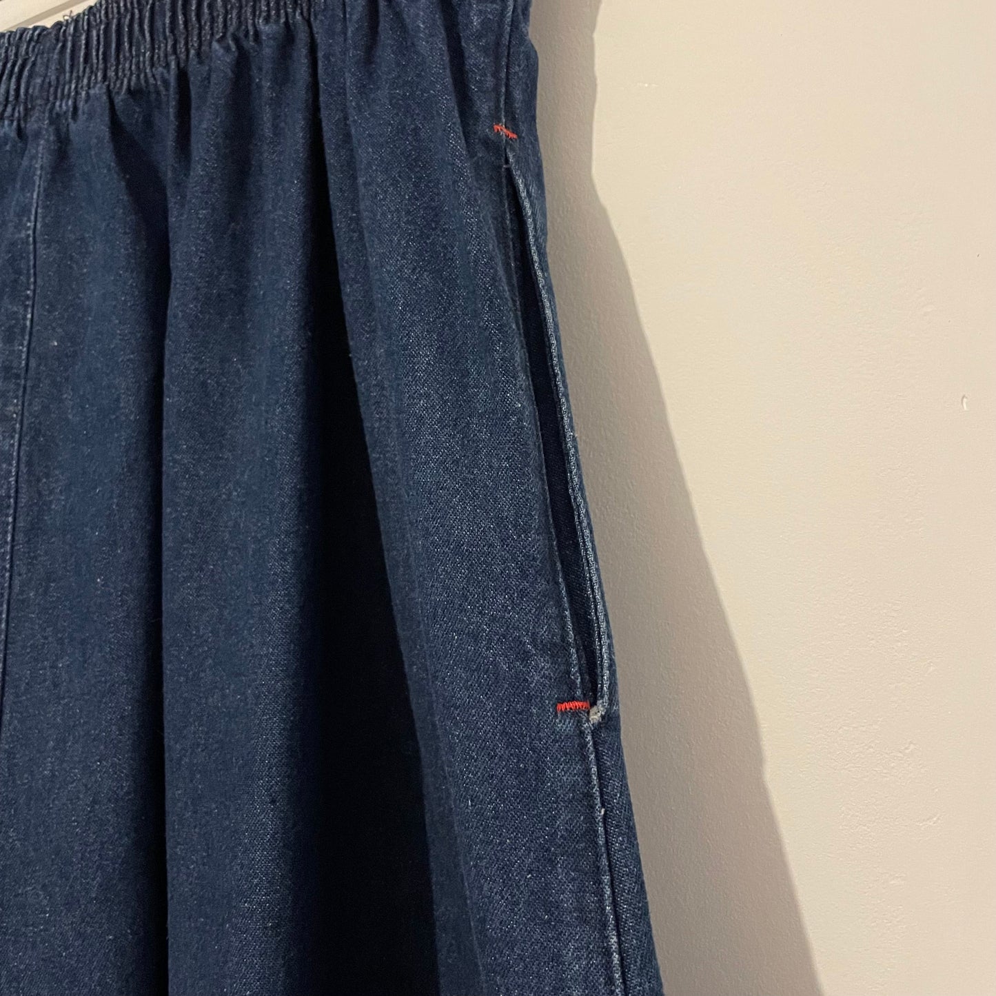 Denim Skirt Mid Length Jordache Elasticated Blue. Size 16
