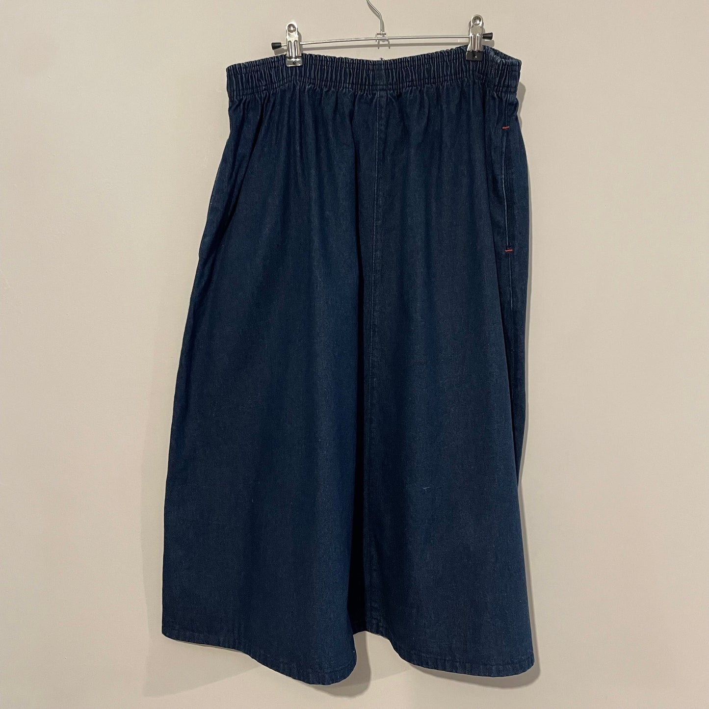 Denim Skirt Mid Length Jordache Elasticated Blue. Size 16