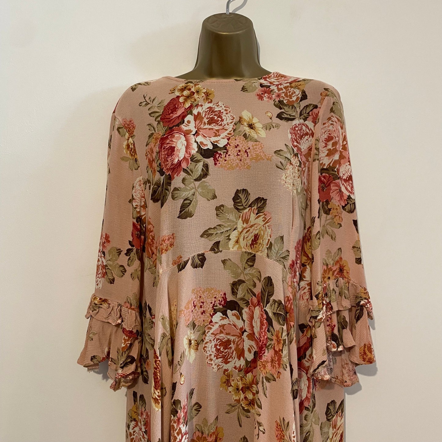 Dress Vintage Queen B Pink Floral Rose Garden Frill Dress
