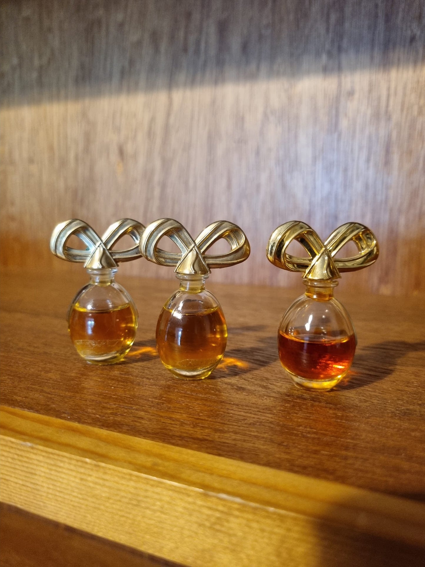 Vintage Elizabeth Arden Set of Three White Diamond Mixed Levels 3.7ml Perfume