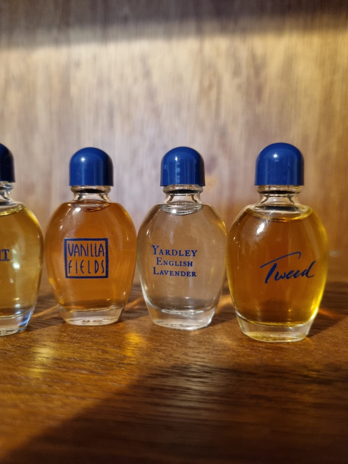 Vintage Set of 5 at 5 ml. Classic Perfume Collection. L'Aimant Coty, Vanilla Fields, Vanderbilt, Yardley English Lavender and Tweed Perfumes All Full
